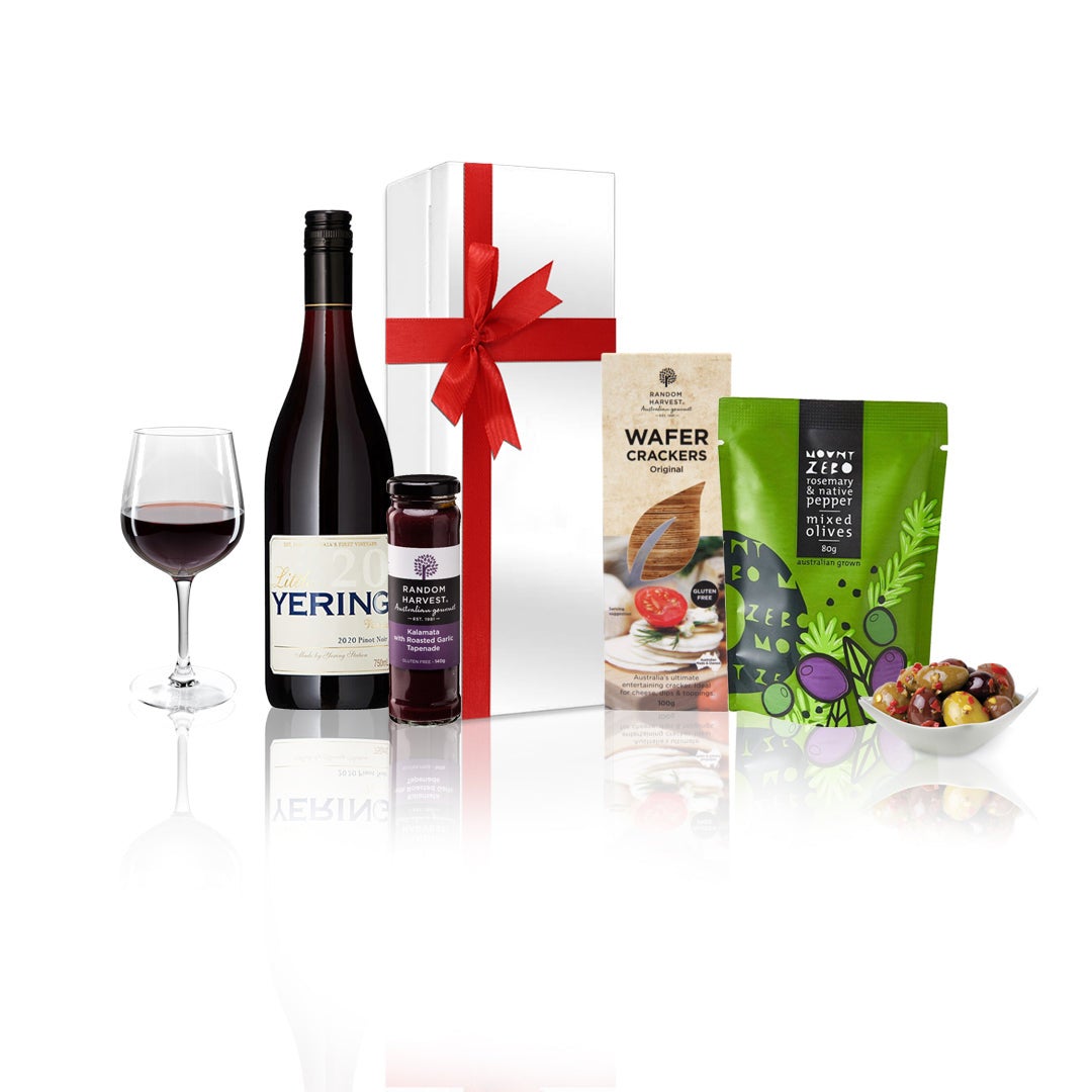 V232-PGHR0069_pinot-gourmet-treats-hamper-6893969_00 Pinot & Gourmet Treats Hamper - Image 1