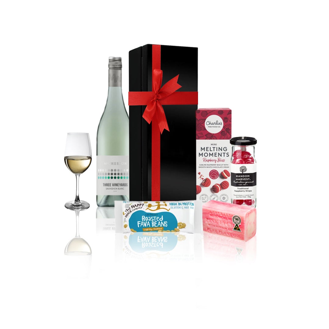 V232-PGHR0087_wine-snacks-hamper-7496857_00 Wine & Snacks Hamper - Image 1