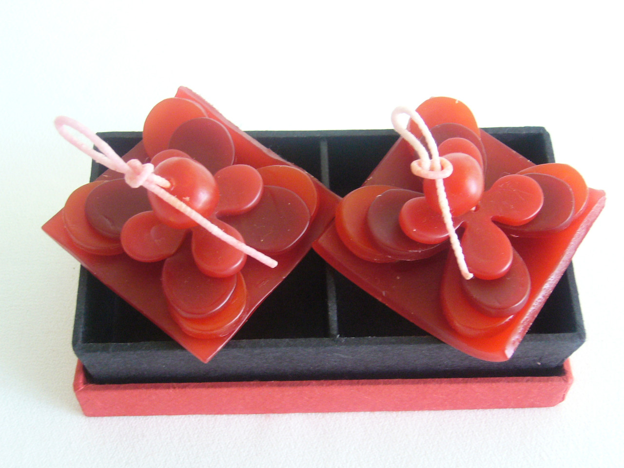 V382-2REDLOTUSCANDLE-202504030821-00 2 Red Lotus Floating Candles in Red Black Gift Box Set Birthday Xmas Valentine Mothers Day Gift Present - Image 1