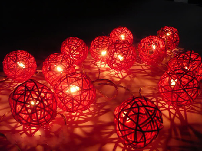 V382-REDRATTBALLBATT50-202504040945-00 1 Set of Red 5cm Rattan Cane 50 Ball Battery Powered LONG 5m String Lights Christmas Gift Home Wedding Party Bedroom Decoration Table Centrepiece - Image 1