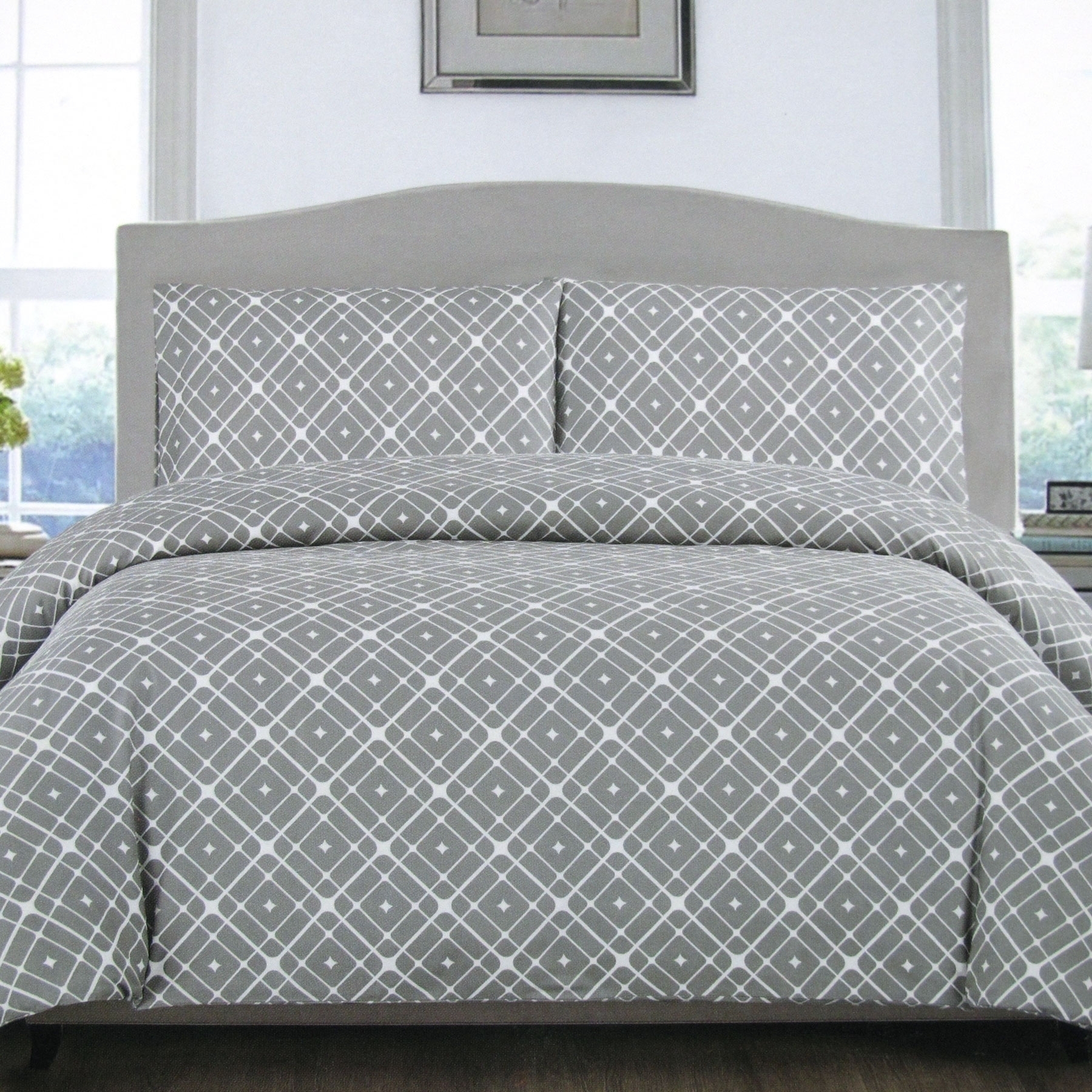 V442-ATX-QUILTCS-STARS-GREY-QS-202503121031-00 Artex Grey Stars Quilt Cover Set Queen - Image 1