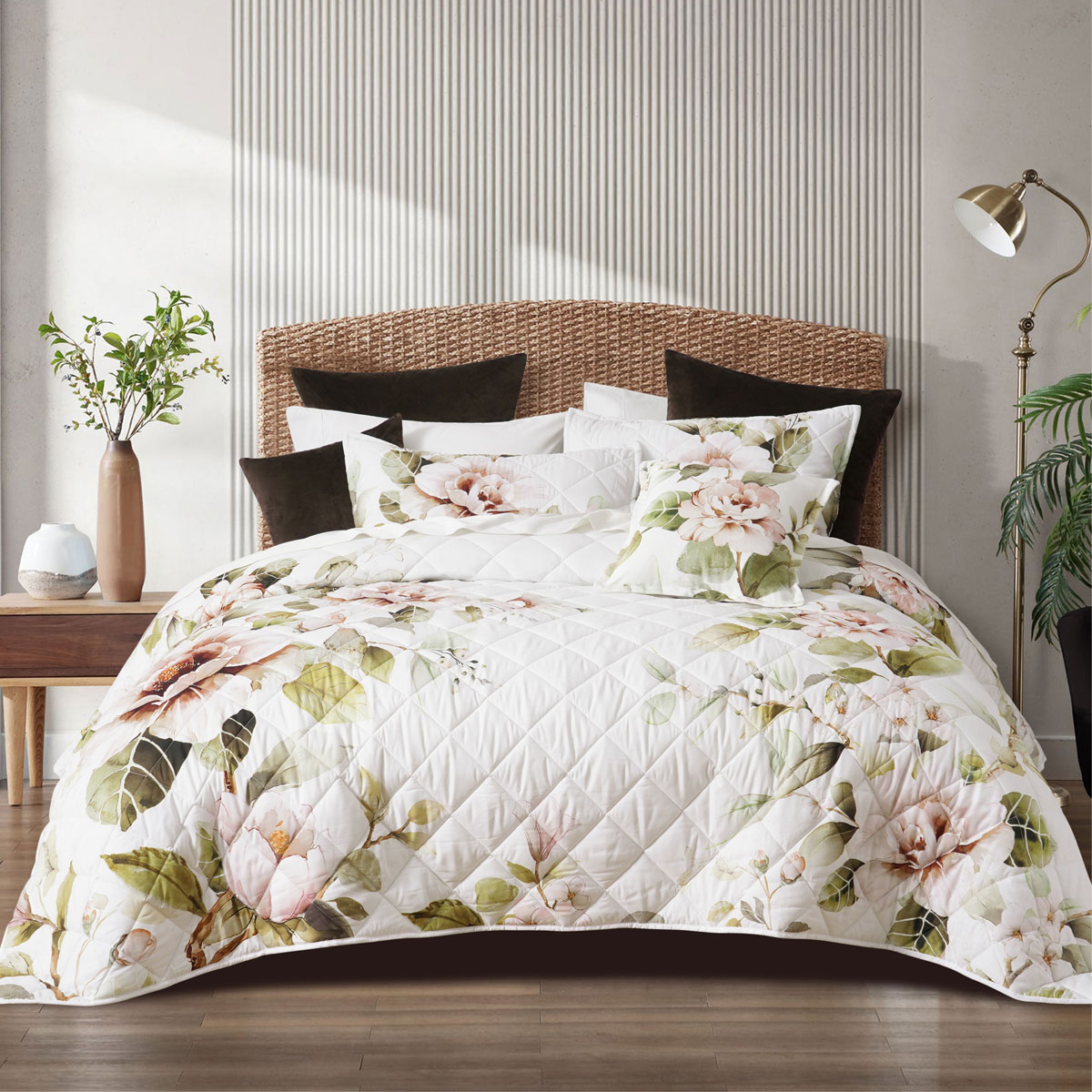 V442-BCA-COVERLETS-ROSALIA-WHITE-SK-213181-00 Bianca Rosalia White Floral Printed Quilted Polyester Coverlet Set Super King - Image 1