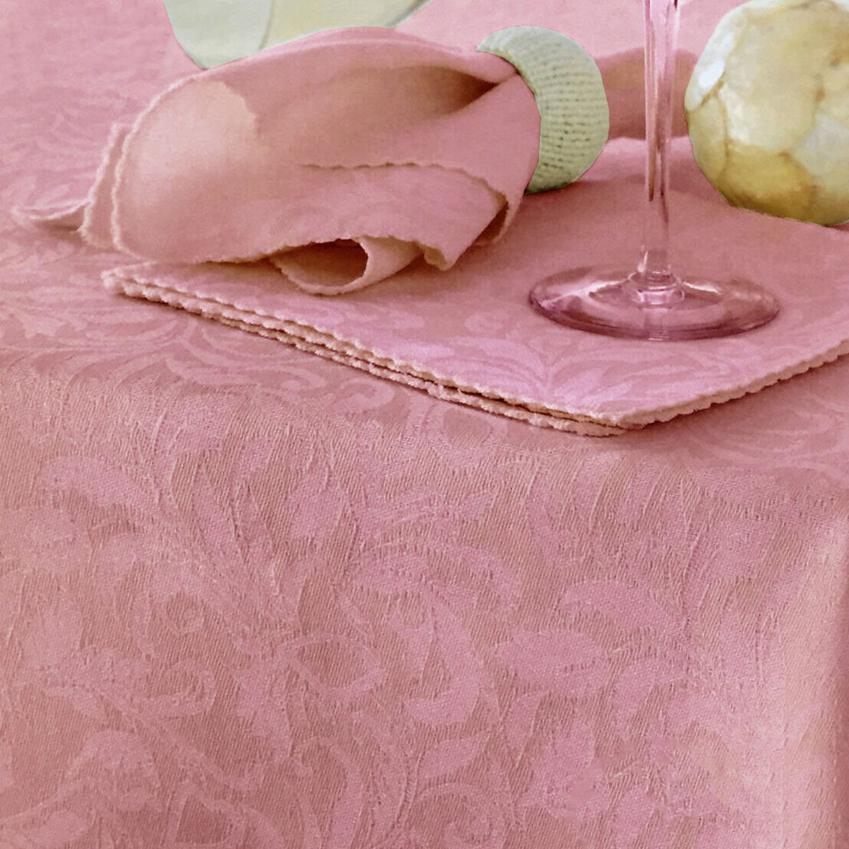 V442-GNA-TABLEC-DAMASK-260OB-BLOSSOMPINK-143818-00 Damask Embossed Tablecloth 160 x 260 cm Blossom Pink - Image 1
