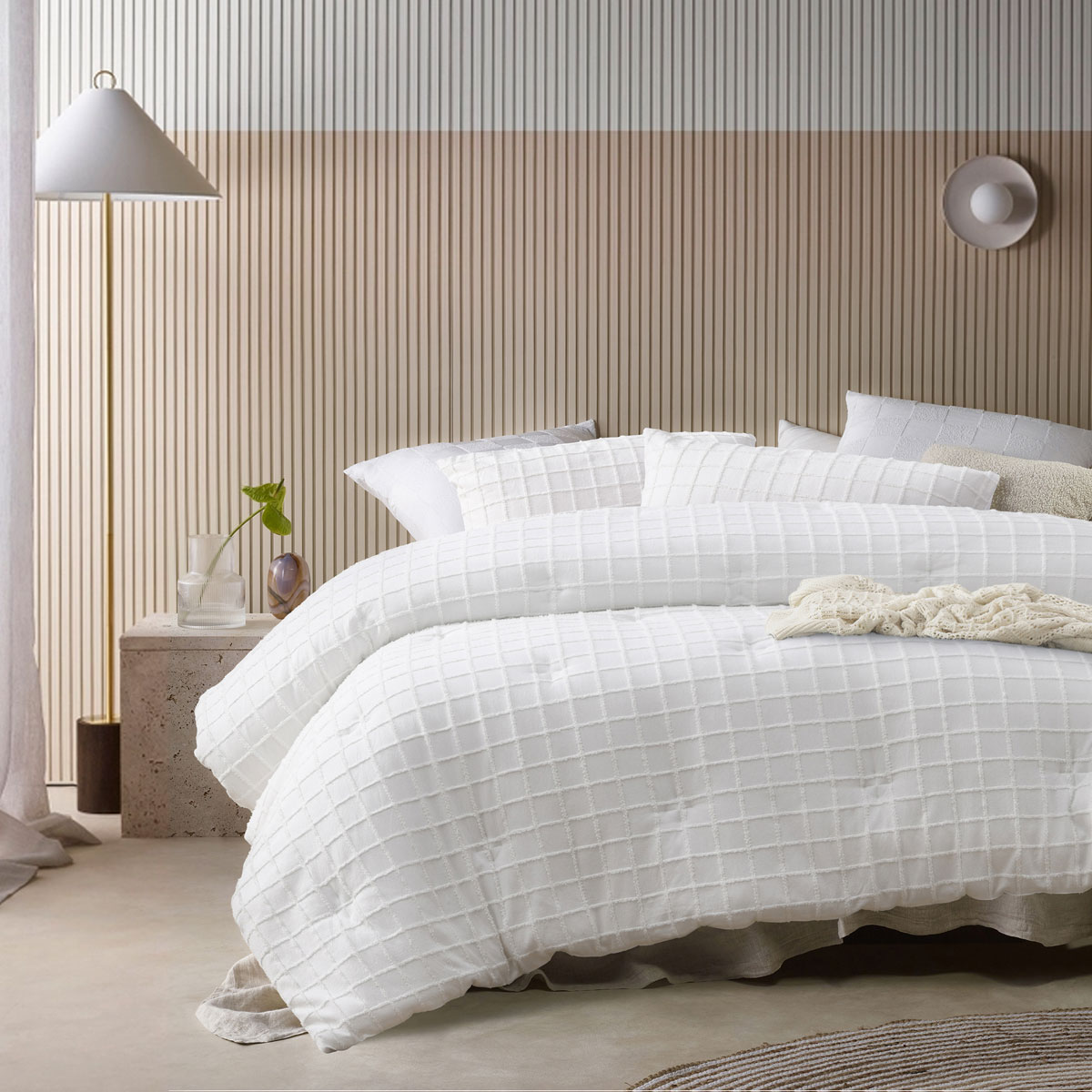 V442-HIN-COMFORTER-PARQUET-WHITE-QS-195463-00 Vintage Design Homewares 3 Pcs Parquet White Comforter Set Queen - Image 1