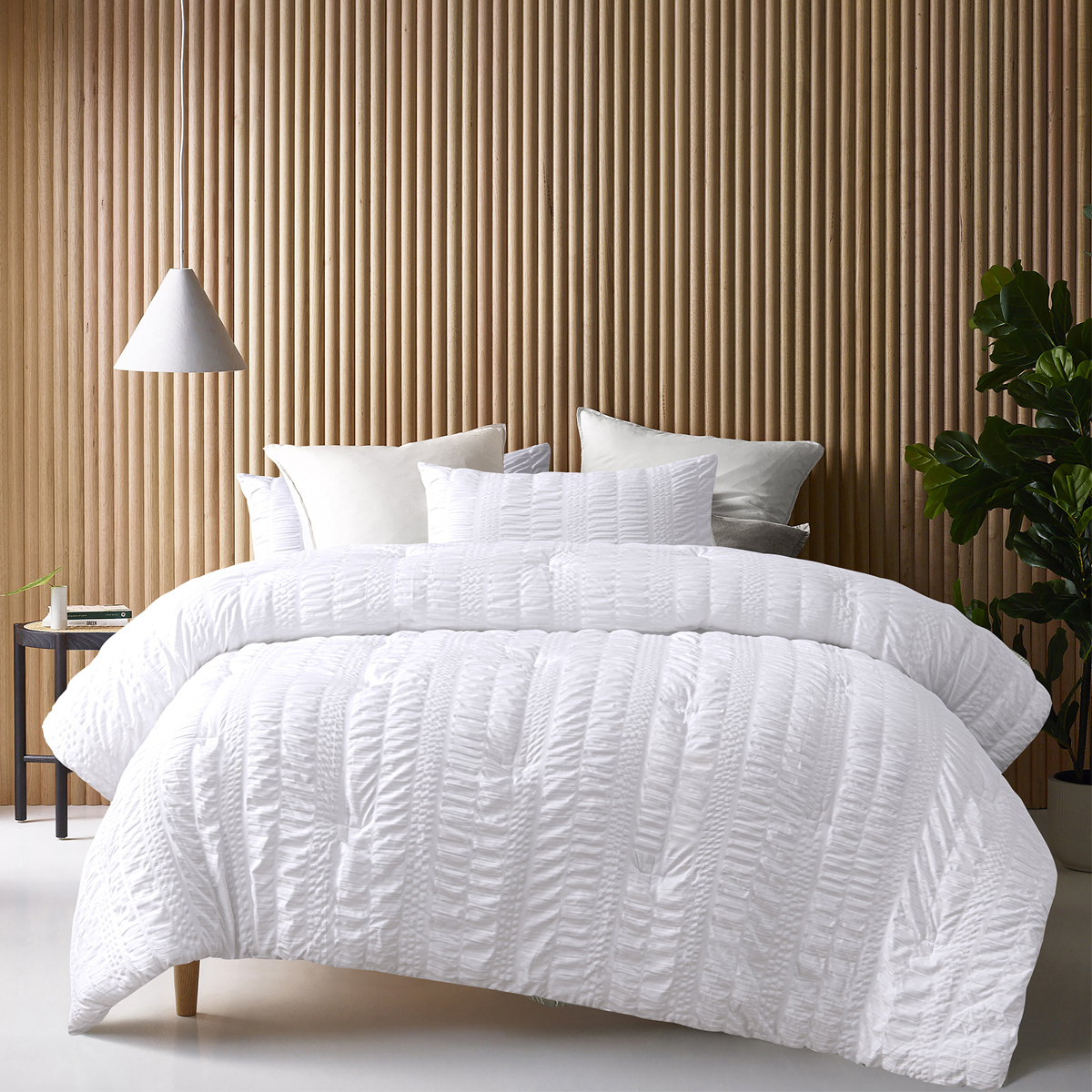 V442-HIN-COMFORTER-SEERSUCKER-WHITE-KI-213118-00 Accessorize Seersucker White 3 Piece Polyester Comforter Set King - Image 1