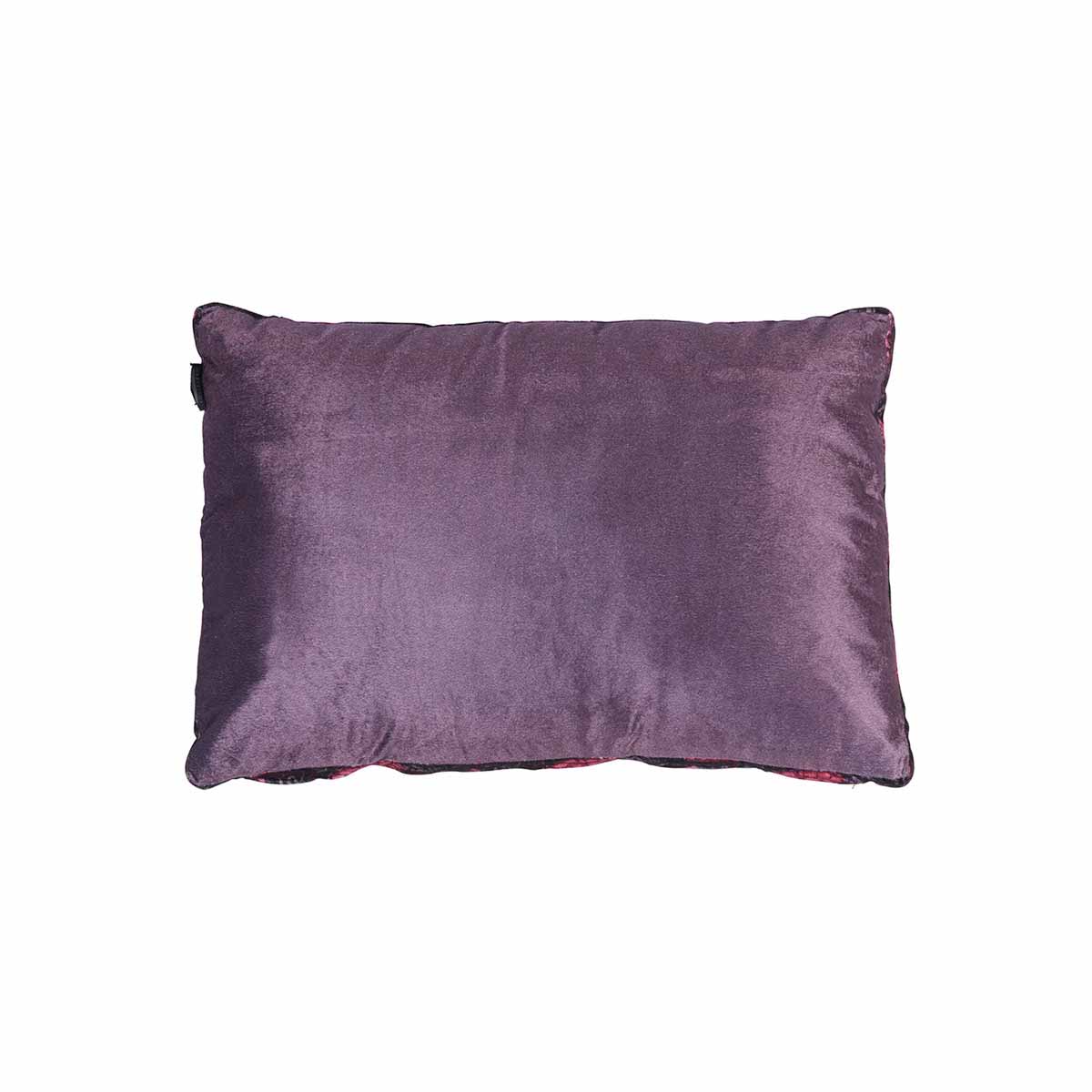 V442-HIN-CUSHION-BOLINE-AUBERGINE-RE-202505231022-00 KAAT Amsterdam Boline Aubergine Velvet Oblong Filled Cushion 40cm x 60cm - Image 1