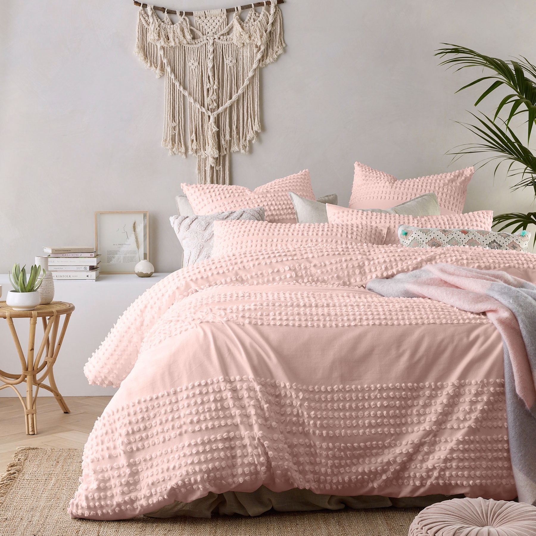 V442-HIN-QUILTCS-BETTY-BLUSH-QS-82293-00 Vintage Design Homewares Betty Blush Quilt Cover Set Queen - Image 1