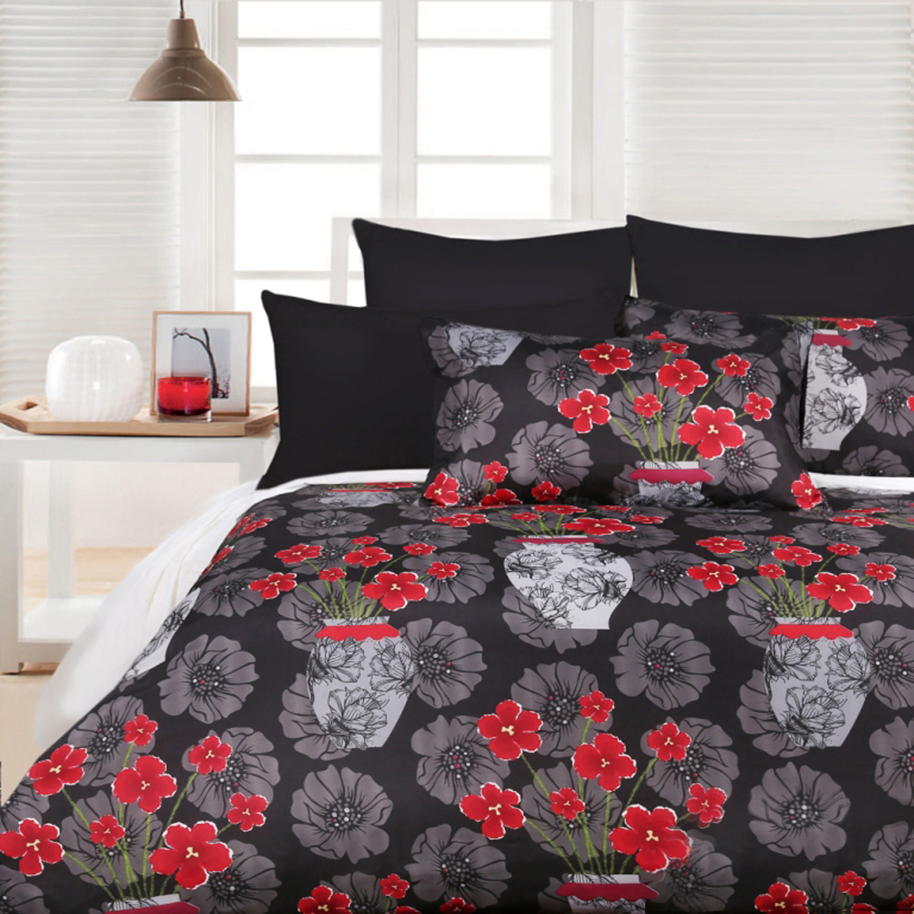 V442-HIN-QUILTCS-DEVINE-MULTI-QS-213262-00 Big Sleep Devine Black Quilt Cover Set - Queen - Image 1
