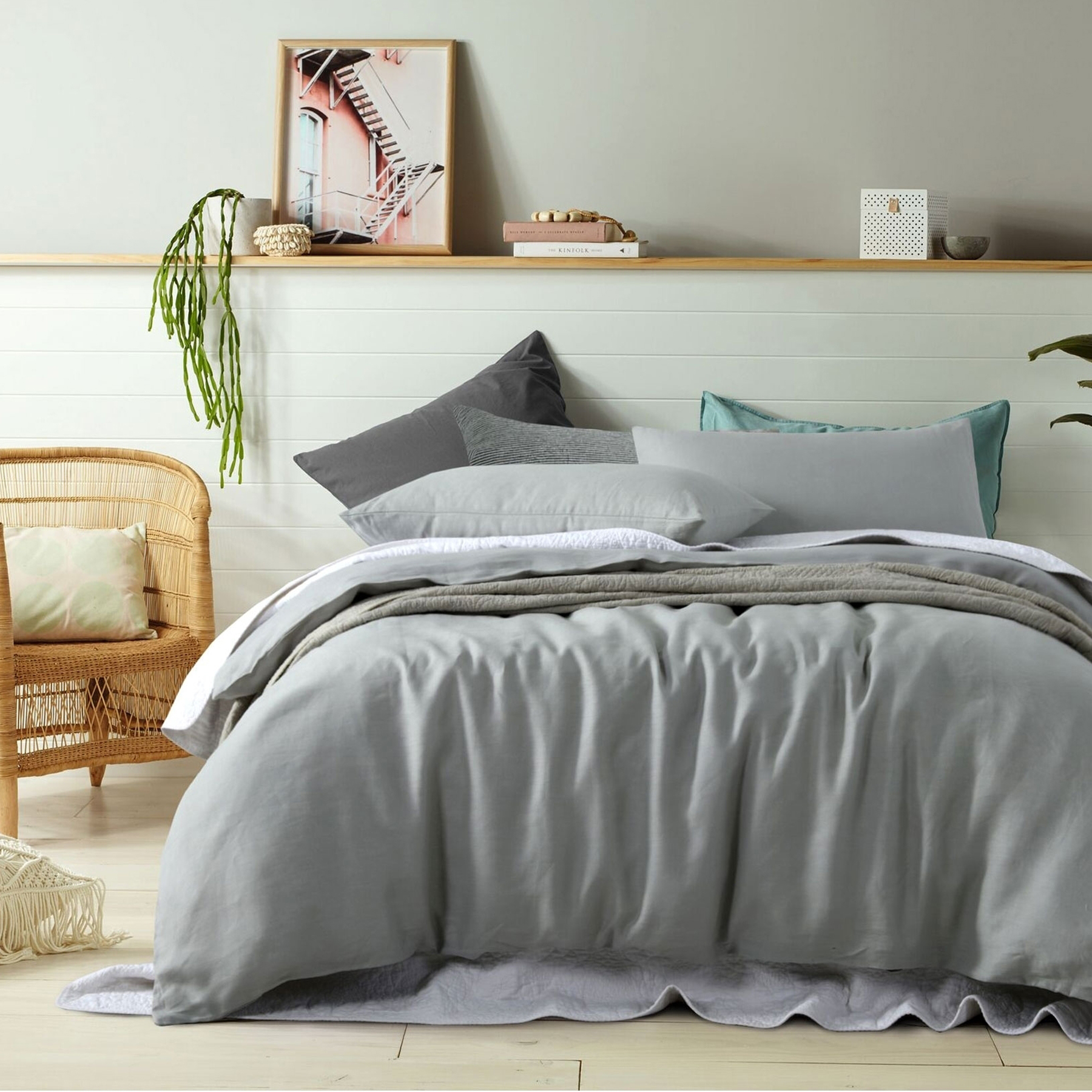 V442-HIN-QUILTCS-LINEN-DOVEGREY-QS-204755-00 Vintage Design Homewares 100% Linen Dove Grey Quilt Cover Set Queen - Image 1