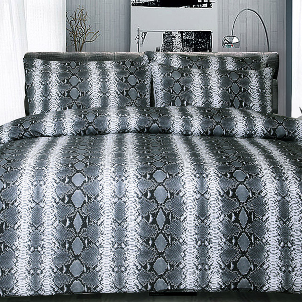 V442-HIN-QUILTCS-SNAKESKIN-BLACK-DS-167609-00 Big Sleep Snake Skin Black Quilt Cover Set Double - Image 1