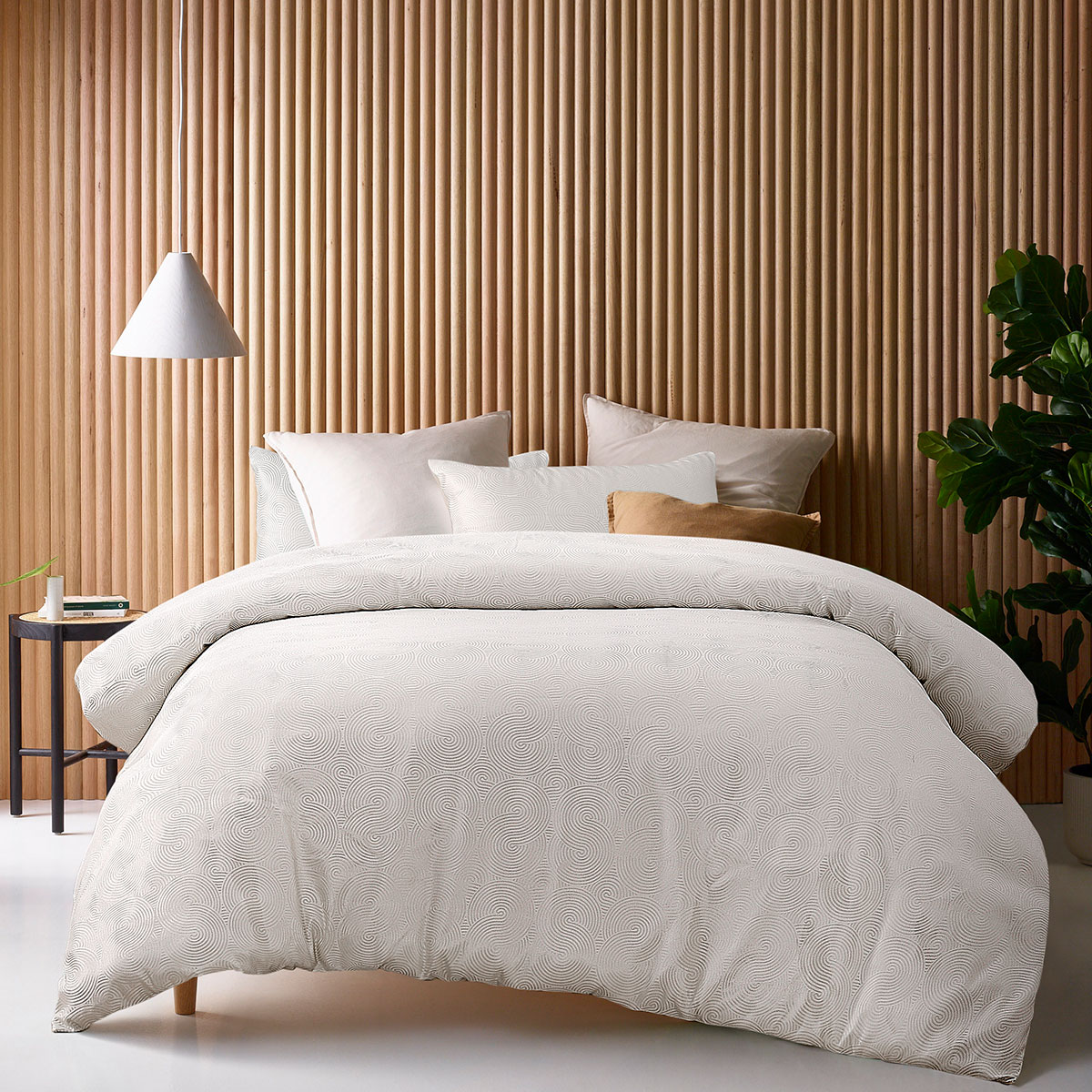 V442-HIN-QUILTCS-VERA-SILVER-QS-83431-00 Accessorize Vera Jacquard Quilt Cover Set Queen - Image 1