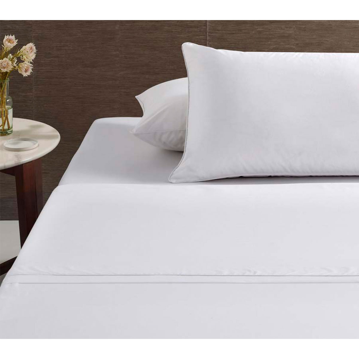 V442-HIN-SHEETS-HOTELPIPED-WHITE-KI-90073-00 Accessorize White Piped Hotel Deluxe Cotton Sheet Set King - Image 1