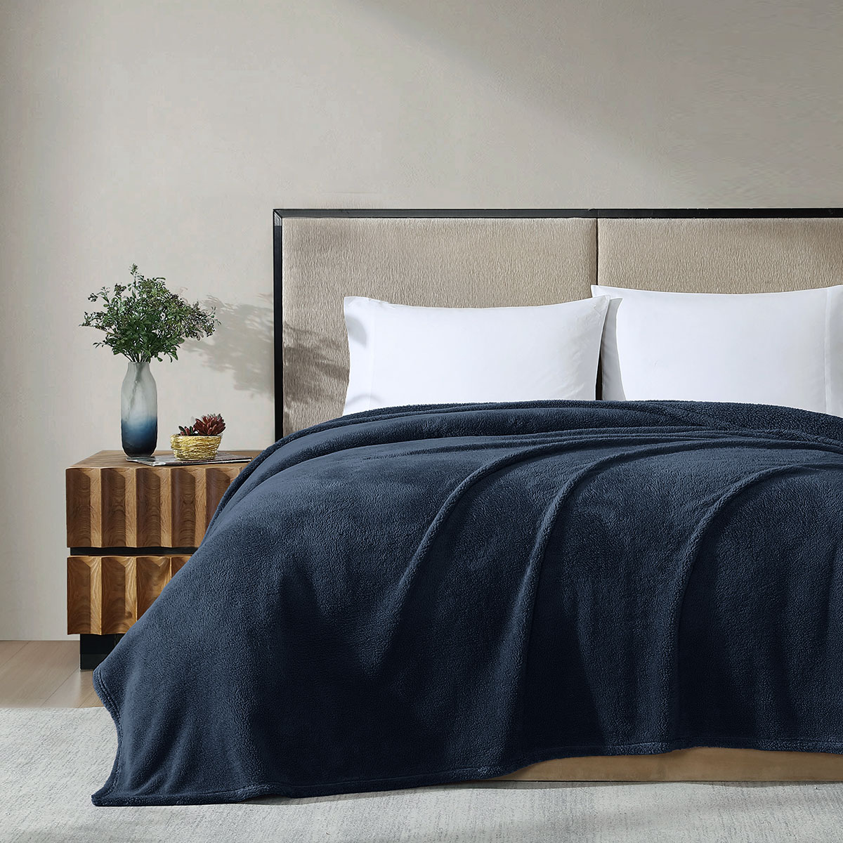 V442-INT-BLANKET-TEDDY-NAVY-QS-202507031604-00 Ardor Teddy Navy Ultra Soft Cozy Fleece Blanket Queen - Image 1