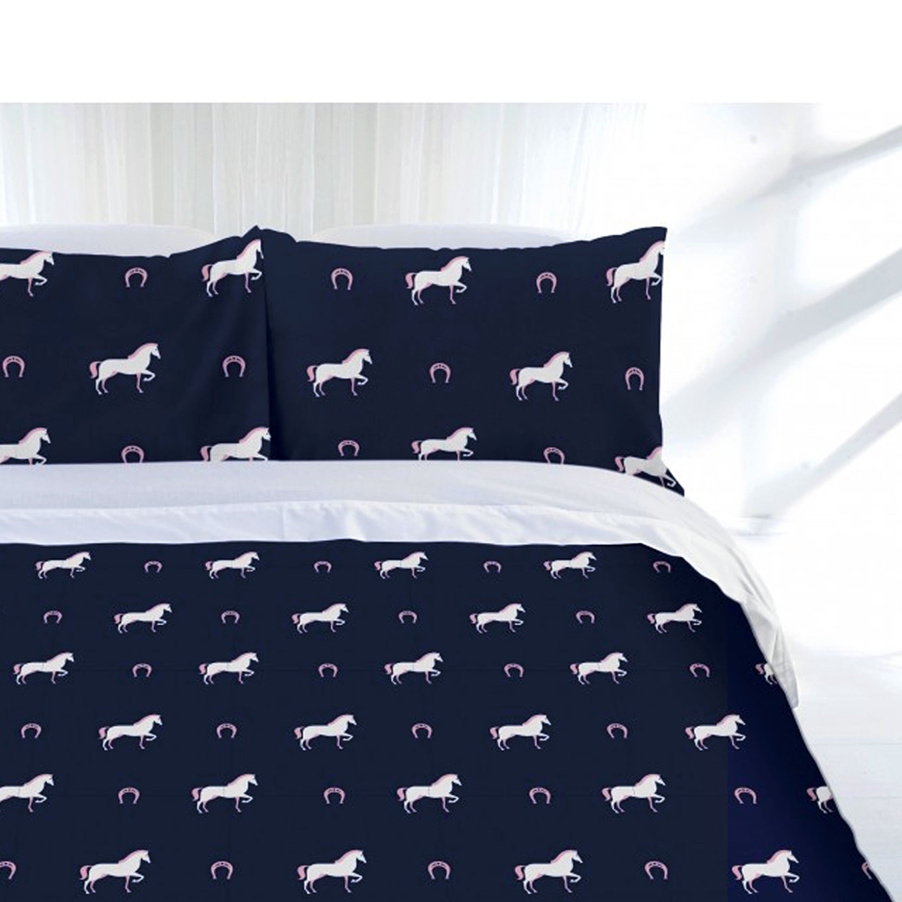 V442-LDE-QUILTCS-HORSESHOE-NAVY-DS-77855-00 Just Home Just Home Horse Shoe Quilt Cover Set Double - Image 1
