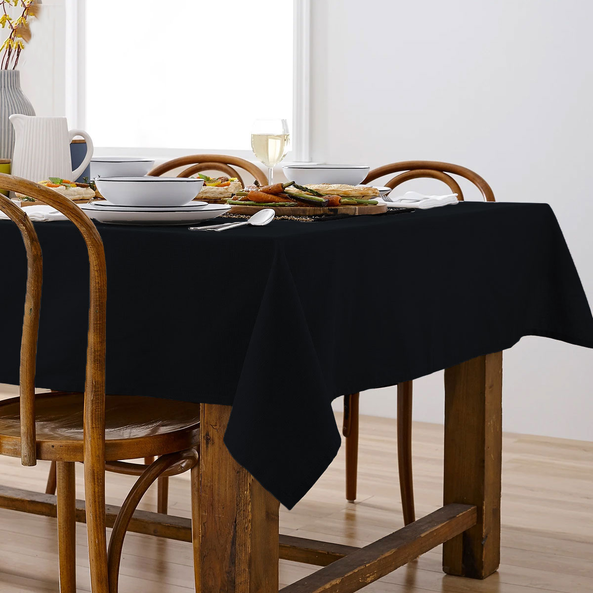 V442-LDE-TABLEC-BASE225CM-BLACK-RE-77668-00 Ladelle Base Black Linen Look 100% Cotton Tablecloth 150 x 225 cm - Image 1
