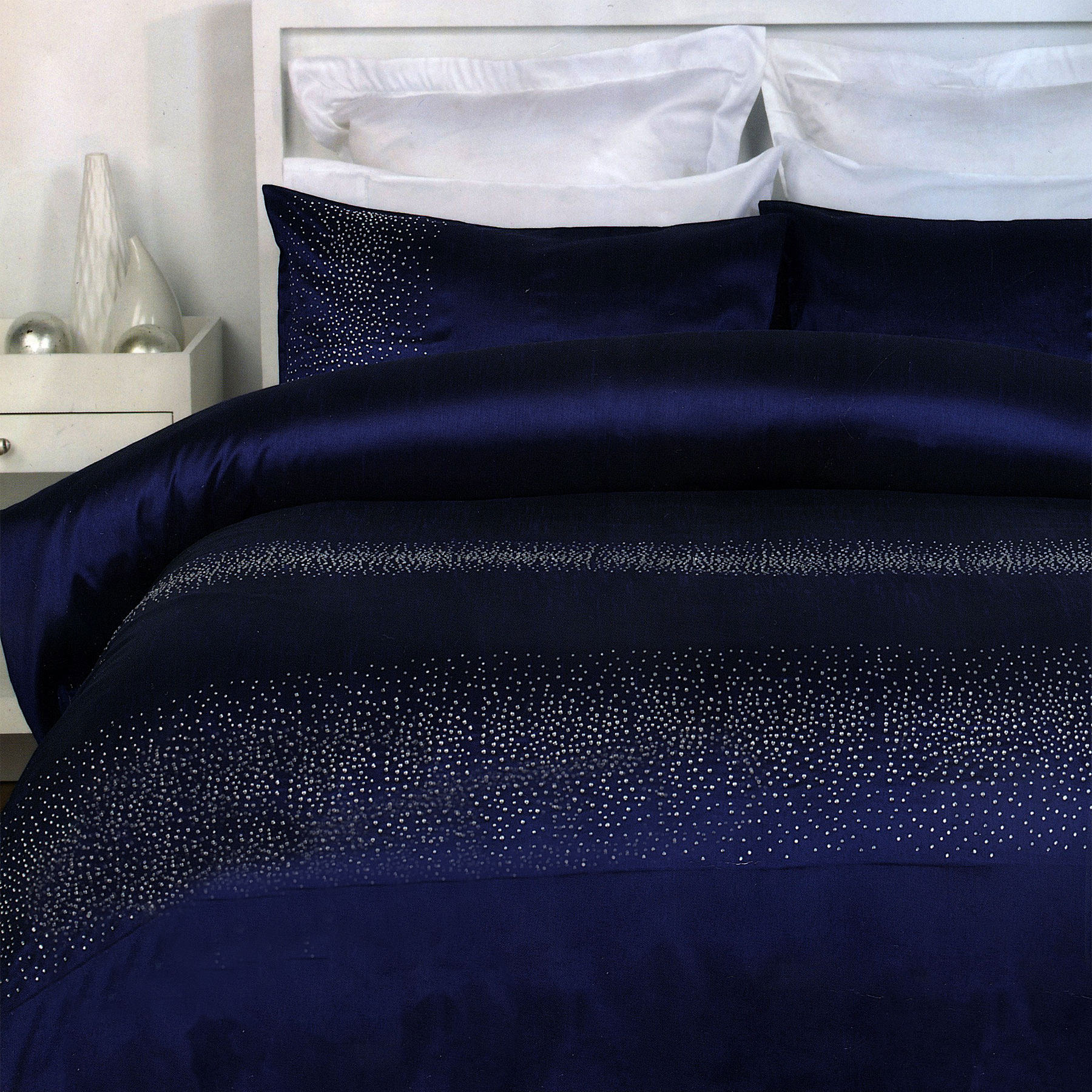V442-STR-QUILTCS-DIAMANTE-NAVY-SB-209134-00 Diamante Quilt Cover Set Navy SINGLE - Image 1
