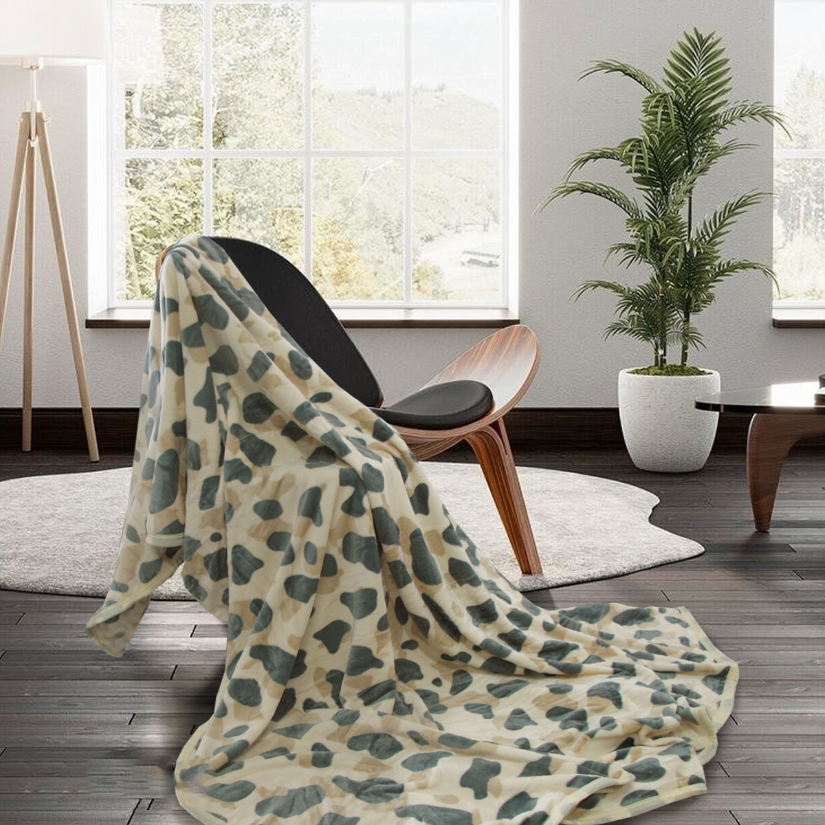 V442-STT-BLANKET-ANIMALJAGUAR-TAUPE-QS-202503241616-00 Animal Pattern Soft Flannel Plush Queen Size Blanket 220 x 240cm Jaguar - Image 1