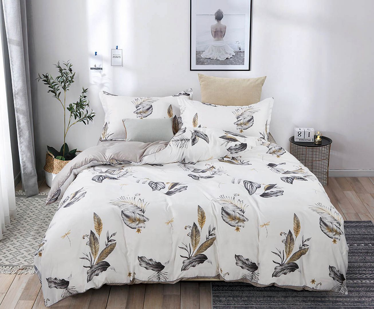 V493-MQ-455-88113-00 Marsella Queen Size Quilt/Duvet Cover Set - Image 1