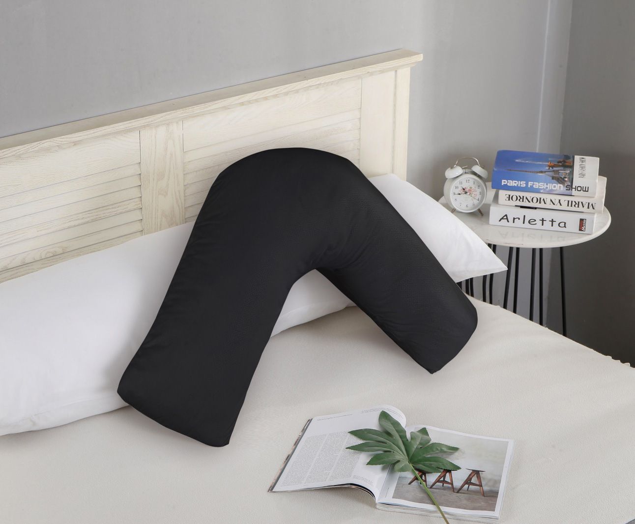 V493-VP-05-88619-00 1000TC Premium Ultra Soft V SHAPE Pillowcase - Black - Image 1