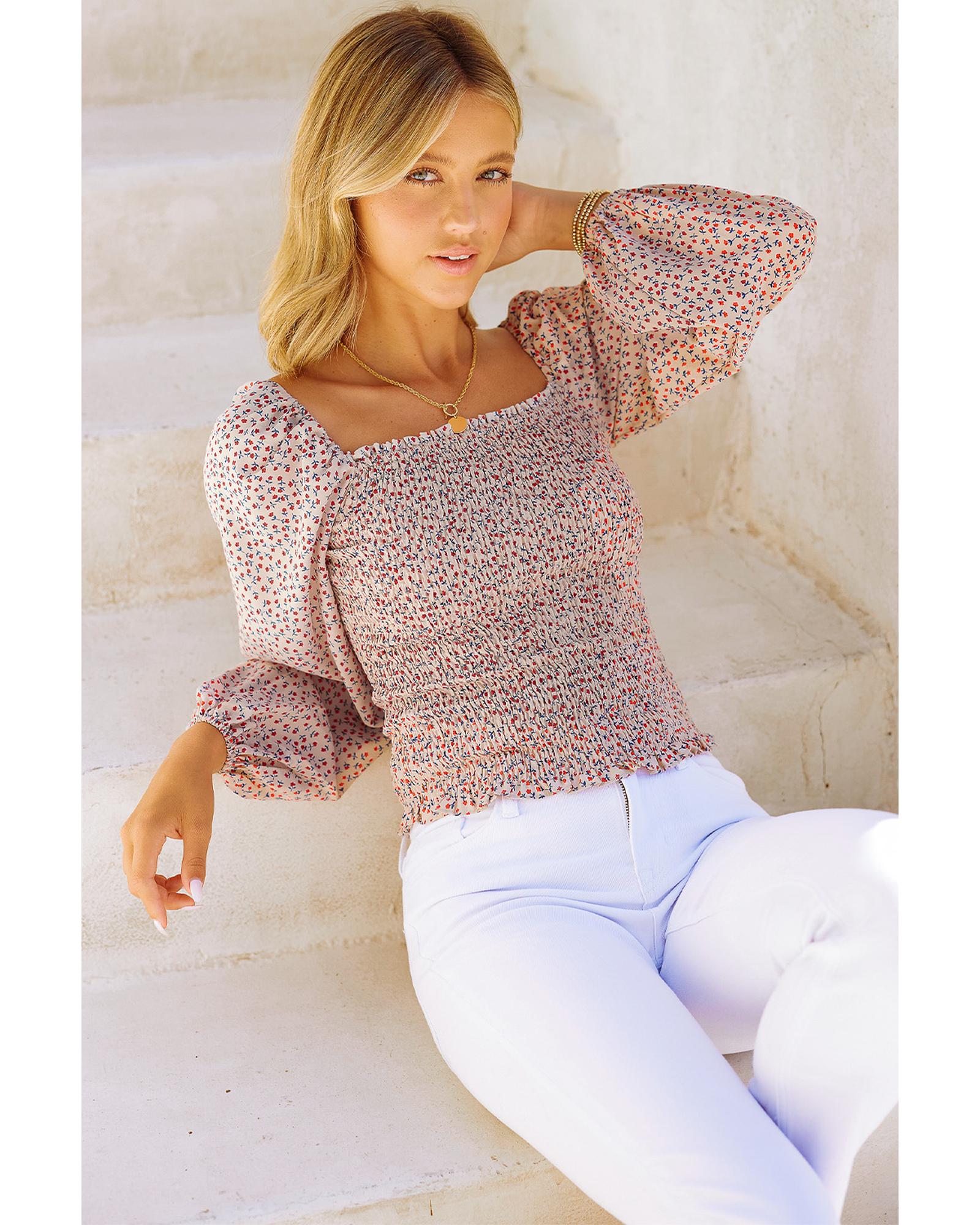 V539-AZEXDC25112329-18-L-202508270105-00 Azura Exchange Puff Sleeve Floral Smocked Top - L - Image 1