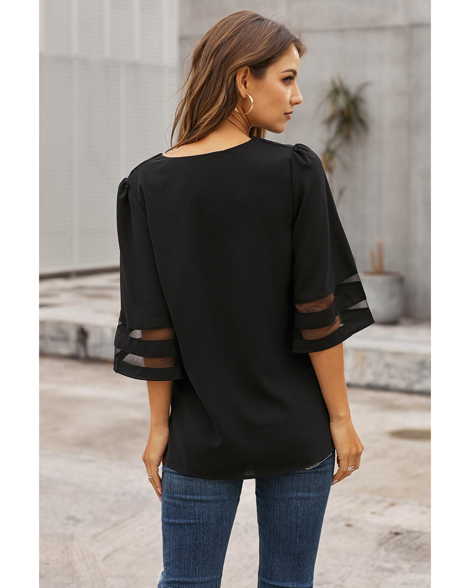 V539-AZEXDC251204-2S-202506112225-00 Black Flare Sleeve V Neck Loose Blouse - S - Image 1