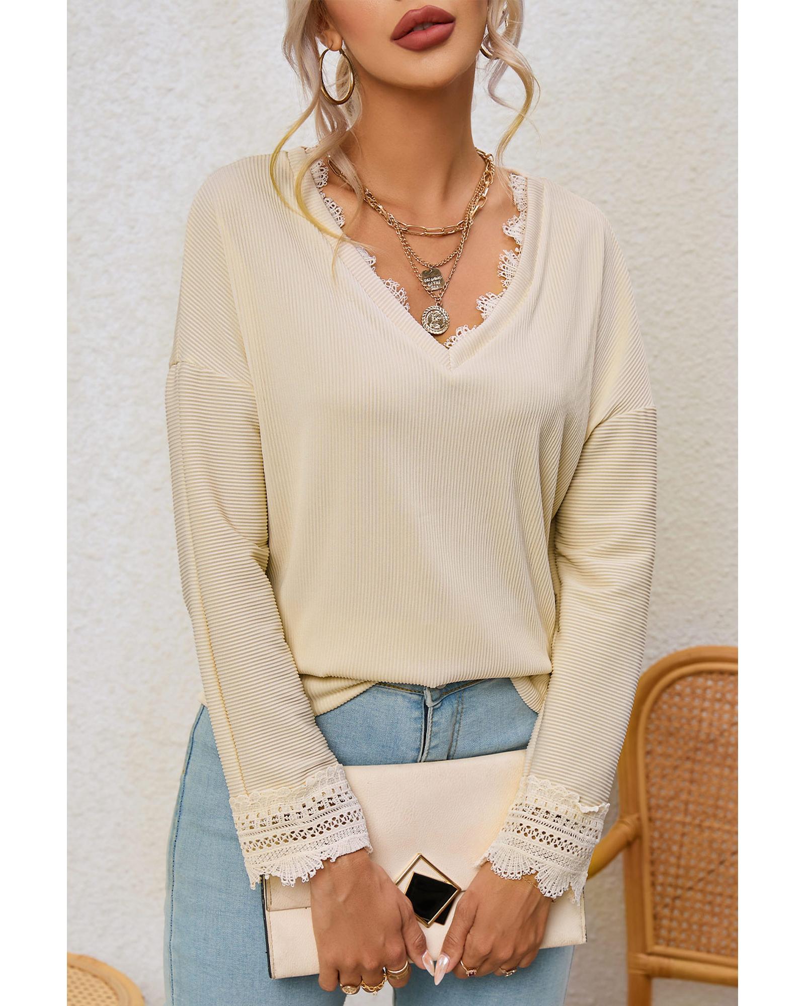 V539-AZEXDC25122653-18-2XL-202508260700-00 Azura Exchange Lace Trim V Neck Long Sleeve Top - 2XL - Image 1