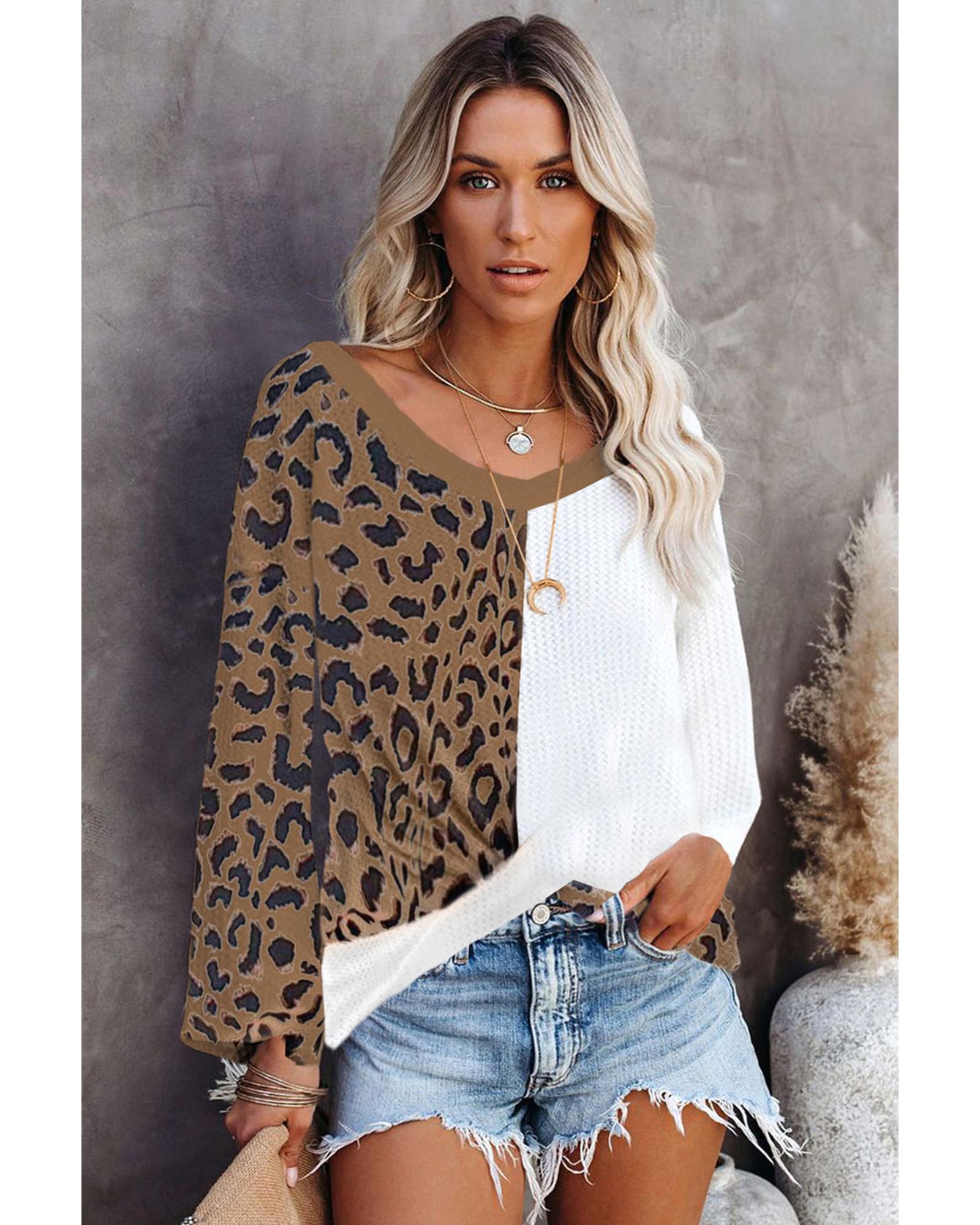 V539-AZEXDC25123818-P17-M-202506120121-00 Brown Leopard Contrast Waffle Knit Twist Hem V Neck Top - M - Image 1