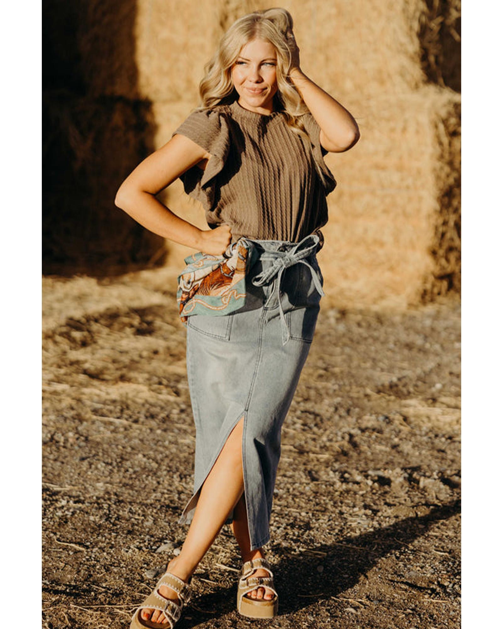 V539-AZEXDC25129951-P7011-M-202508272015-00 Sleet Solid Color Textured Flutter Sleeve Top - M - Image 1