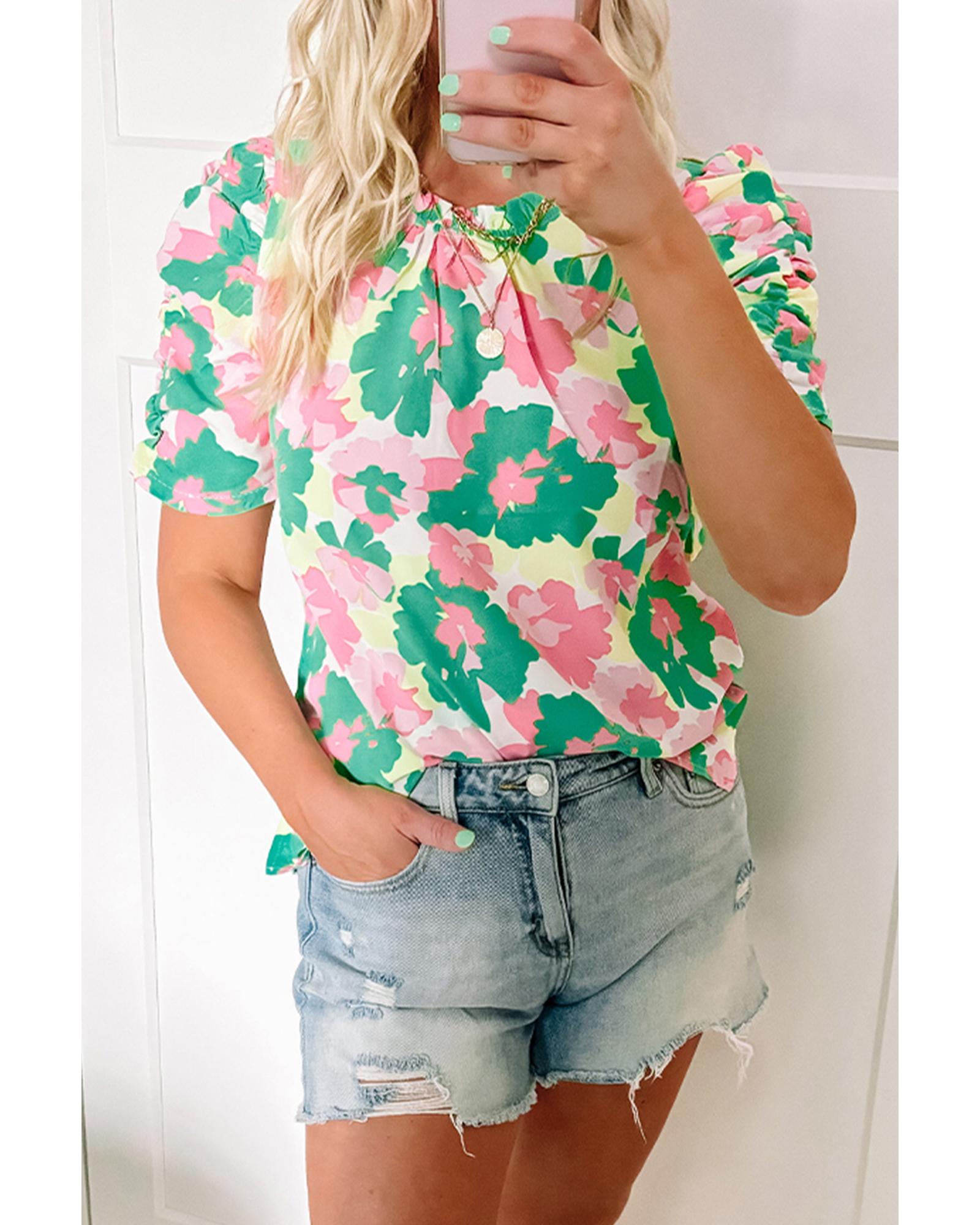 V539-AZEXDC25130580-P920-S-202506120908-00 Green Abstract Print Frilly Neck Ruched Short Sleeve Blouse - S - Image 1