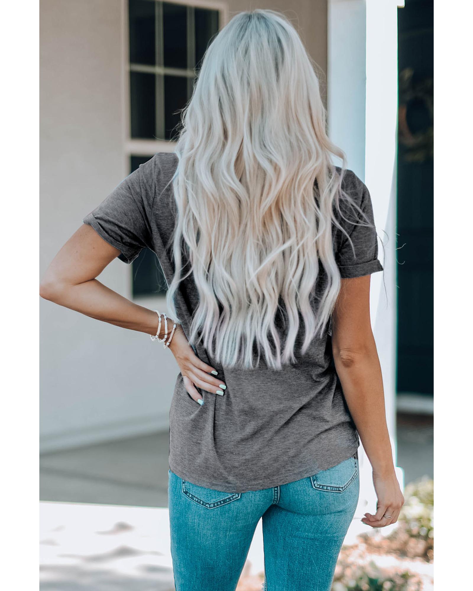 V539-AZEXDC25219571-11-XL-202508260420-00 Azura Exchange Leopard Kiss Print Valentines Heart Graphic Tee - XL - Image 1