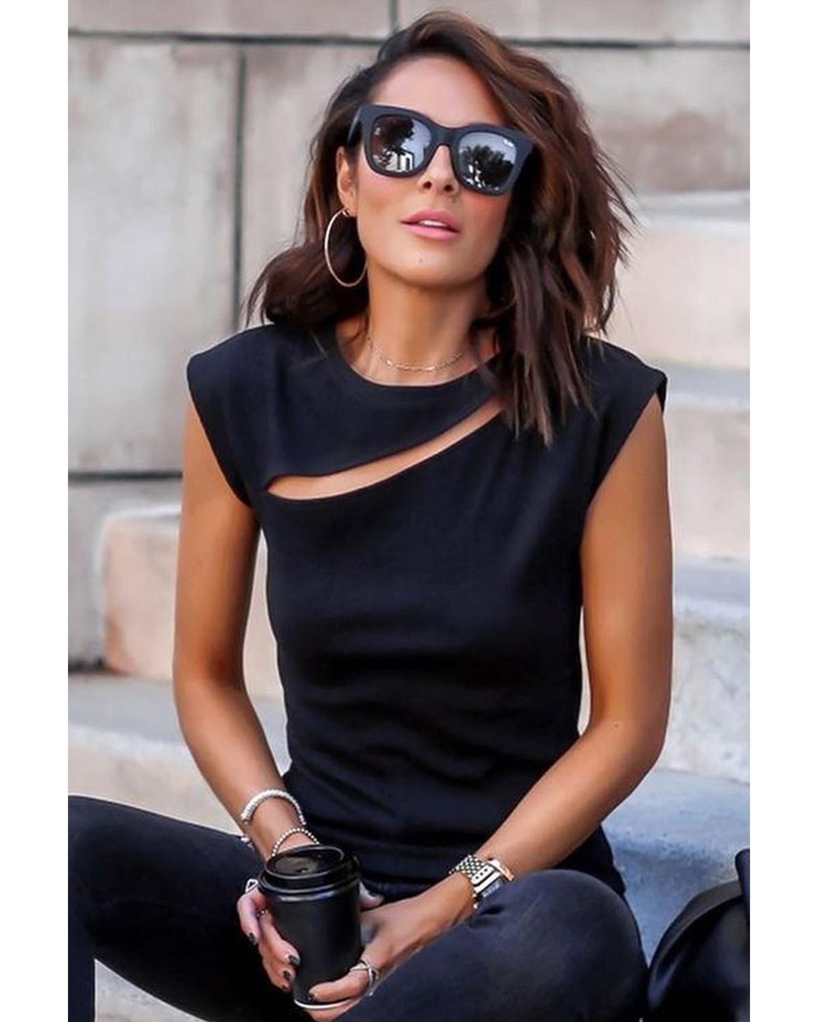 V539-AZEXDC25220204-2-L-202508260510-00 Azura Exchange Slash Cutout Cap Sleeve T Shirt - L - Image 1