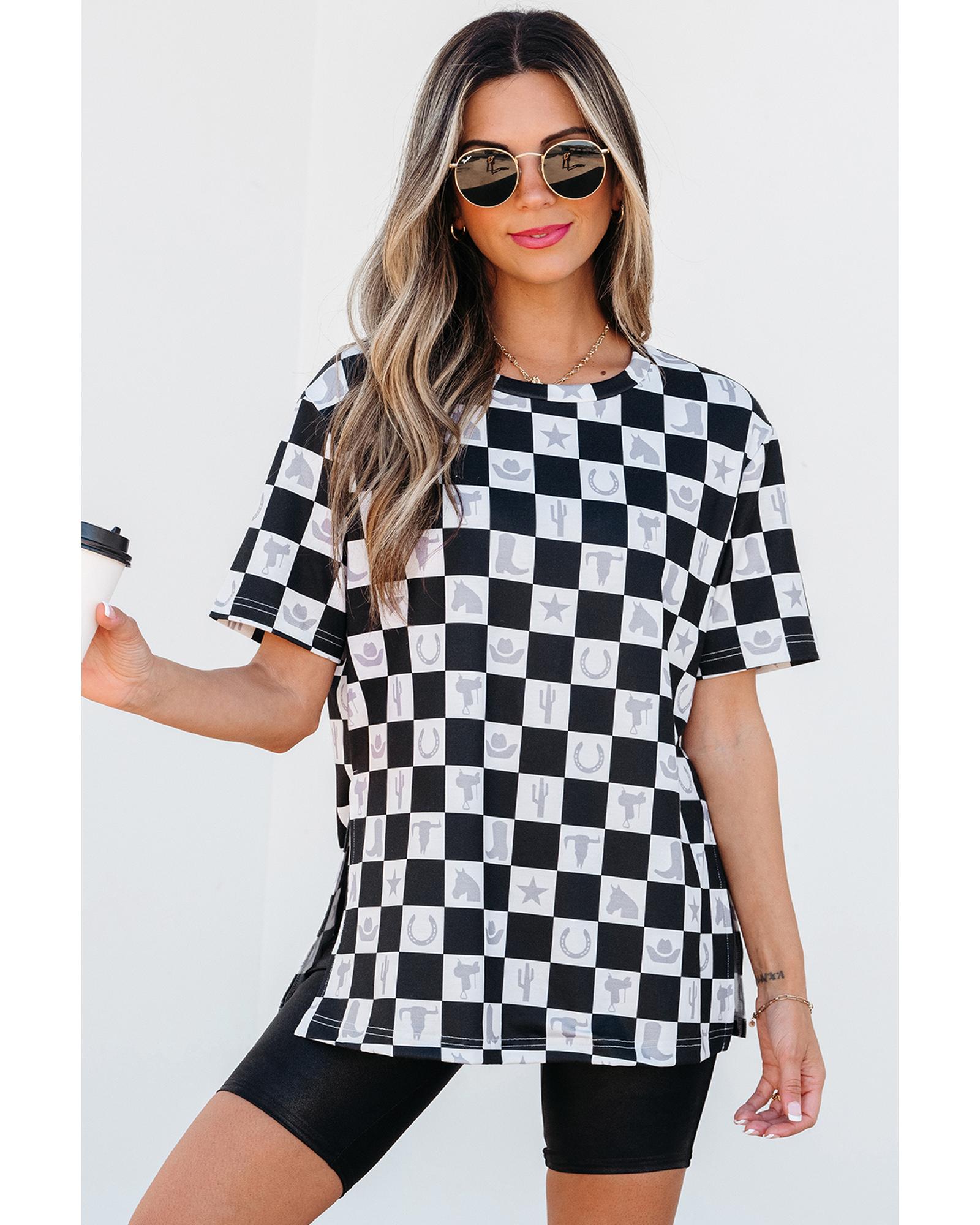 V539-AZEXDC25227499-P220-XL-202508281820-00 Black Western Fashion Checkerboard Print Side Split T Shirt - XL - Image 1