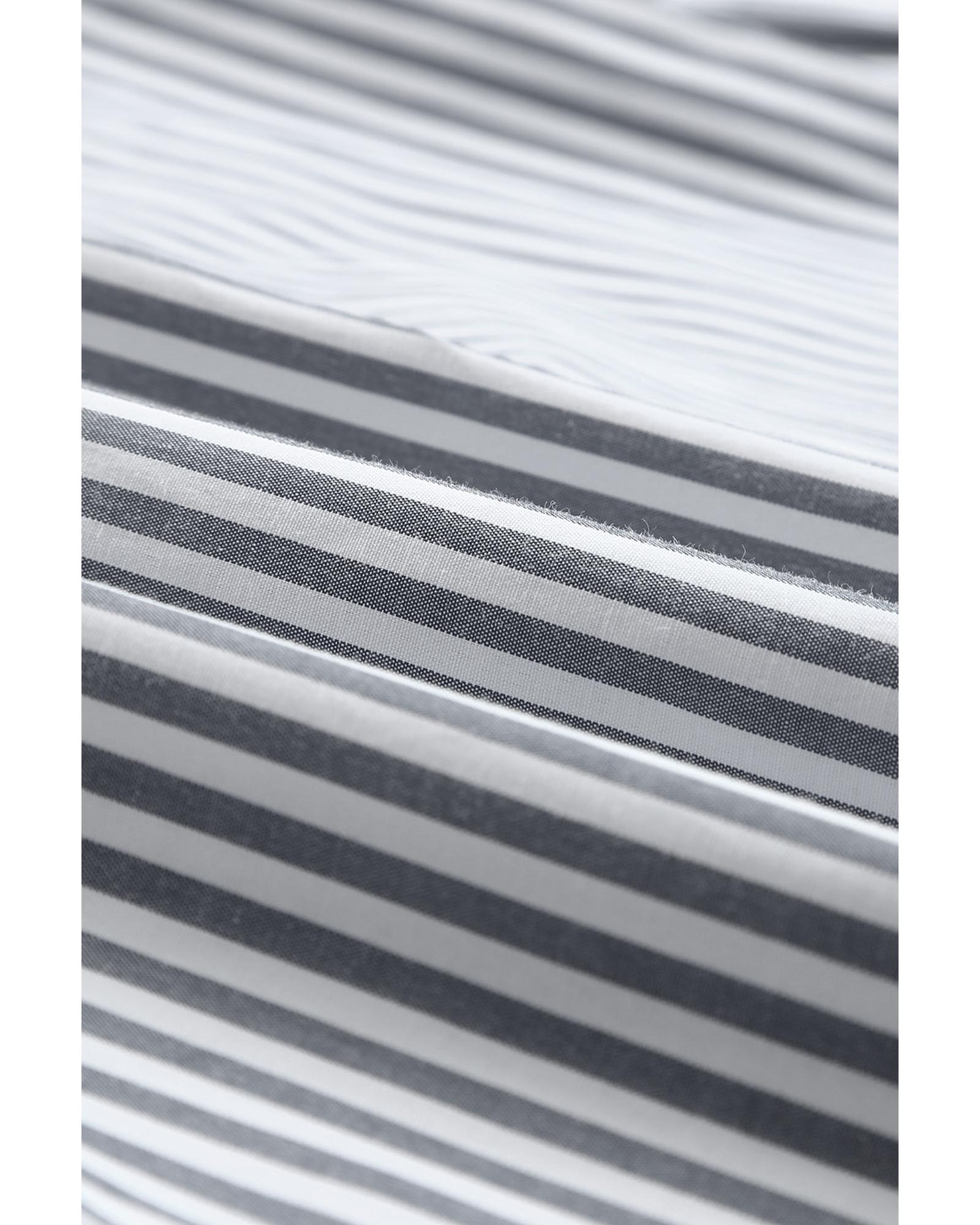 V539-AZEXDC2552717-19-L-202508262015-00 Azura Exchange Striped Long Sleeve Shirt with Pocketed Buttons - L - Image 1