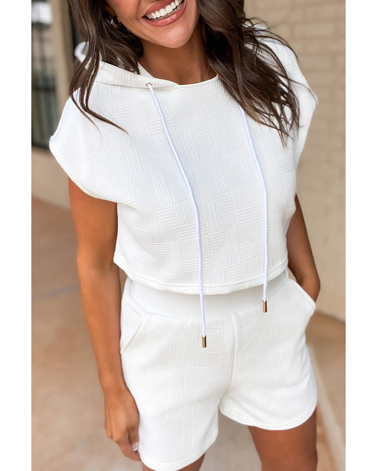 V539-AZEXDC625911-P1-XL-202508300325-00 White Textured Cropped Hoodie and Shorts Set - XL - Image 1