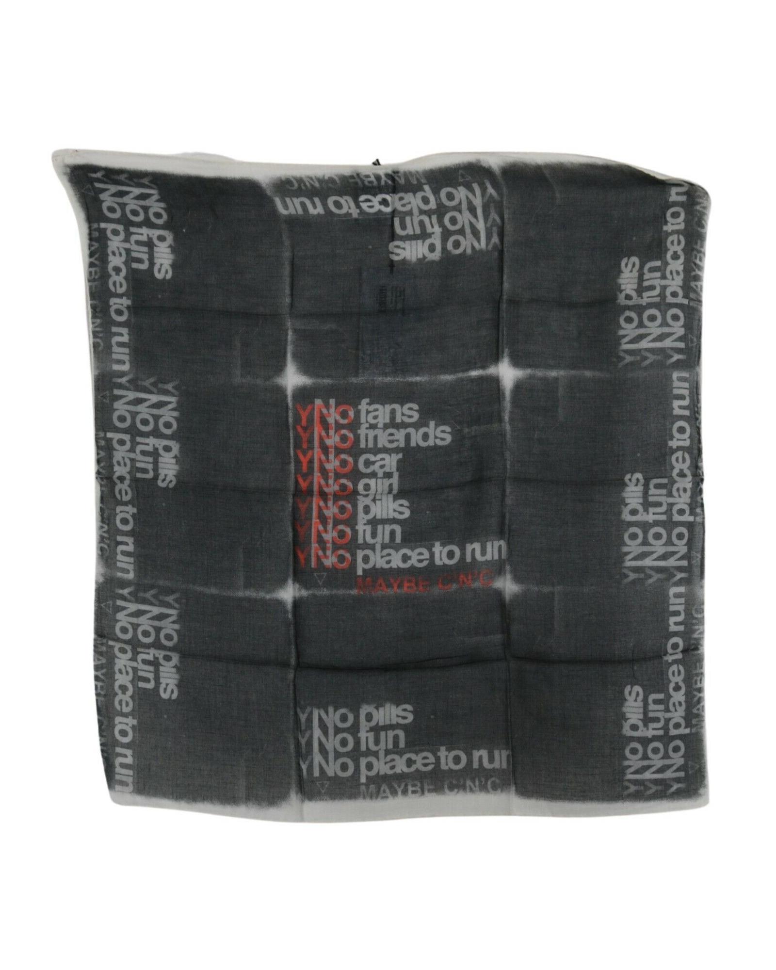 V539-MS1656-202509010610-00 COSTUME NATIONAL CNC Scarf Bandana Hat - Black and White Print One Size Men - Image 1