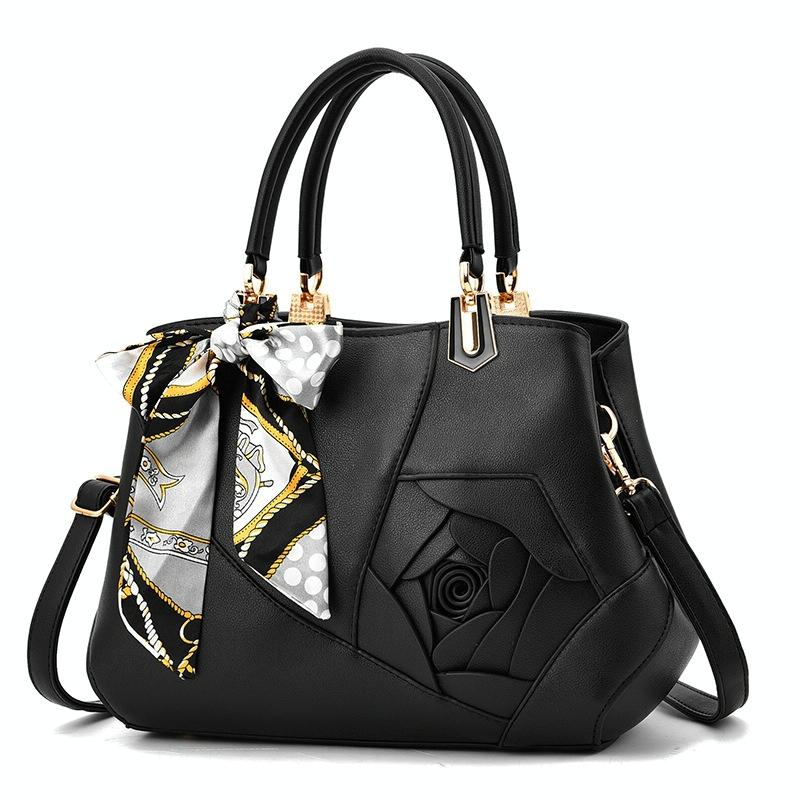 V562-C1096232060DBT-202504251706-00 Carved Ladies Handbag - 3d Design - Black - Image 1