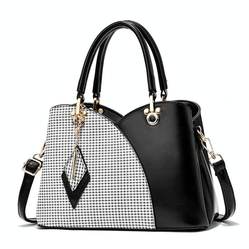 V562-D1004522060DBT-202504251717-00 Spacious Texture Handbag - Large Capacity - Black - Image 1