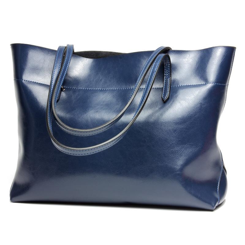 V562-E1035826650DBT-202505191707-00 Stylish Shoulder Tote For Women - Blue Horizontal Version - Image 1