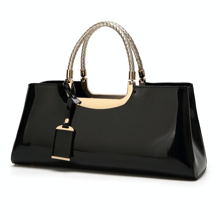 V562-E1091745950DBT-202502272036-00 Patent Leather Shoulder Bag for Women - Glue Closure - Black - Image 1