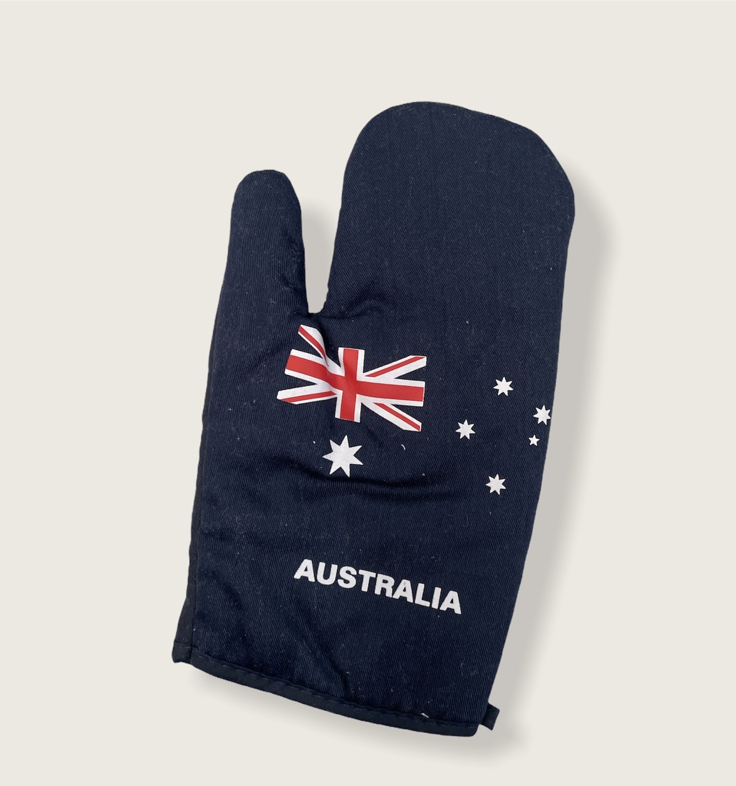 V563-AUS-MITTENS-185734-00 Microwave Oven Glove Kitchen Mitten Heat Resistant Baking Pot Holder Mitt Aussie - Image 1