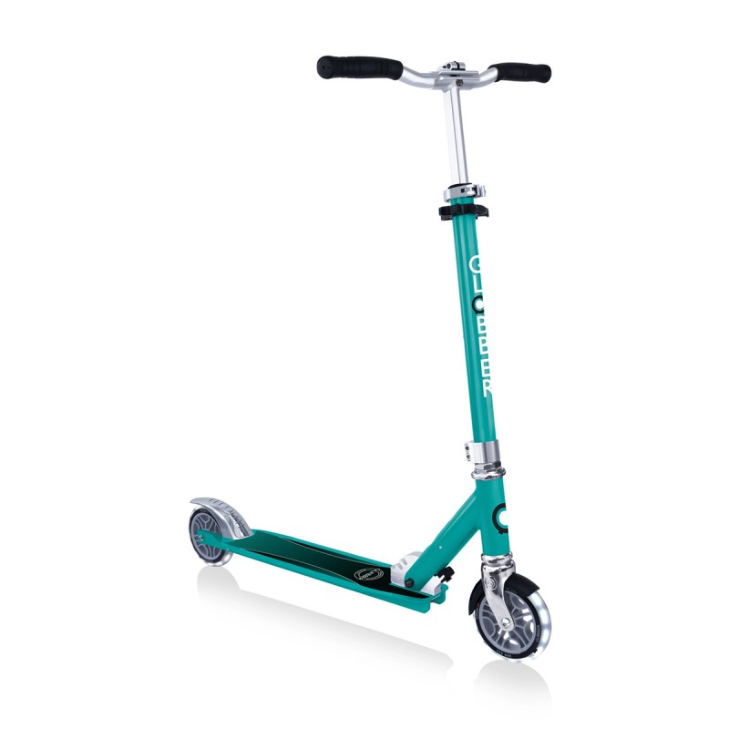 V572-721-307-202503280126-00 Globber FLOW ELEMENT Scooter with lights - Jade - Image 1