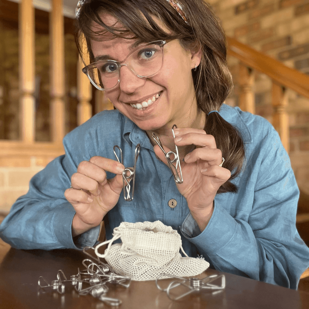 V573-SSPG16-140210-00 Stainless Steel Clothes 16pcs - Image 1