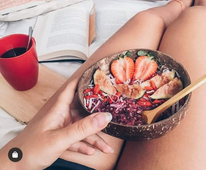 V59-833_bowl-with-food Coconut Medium Bowl - Image 1