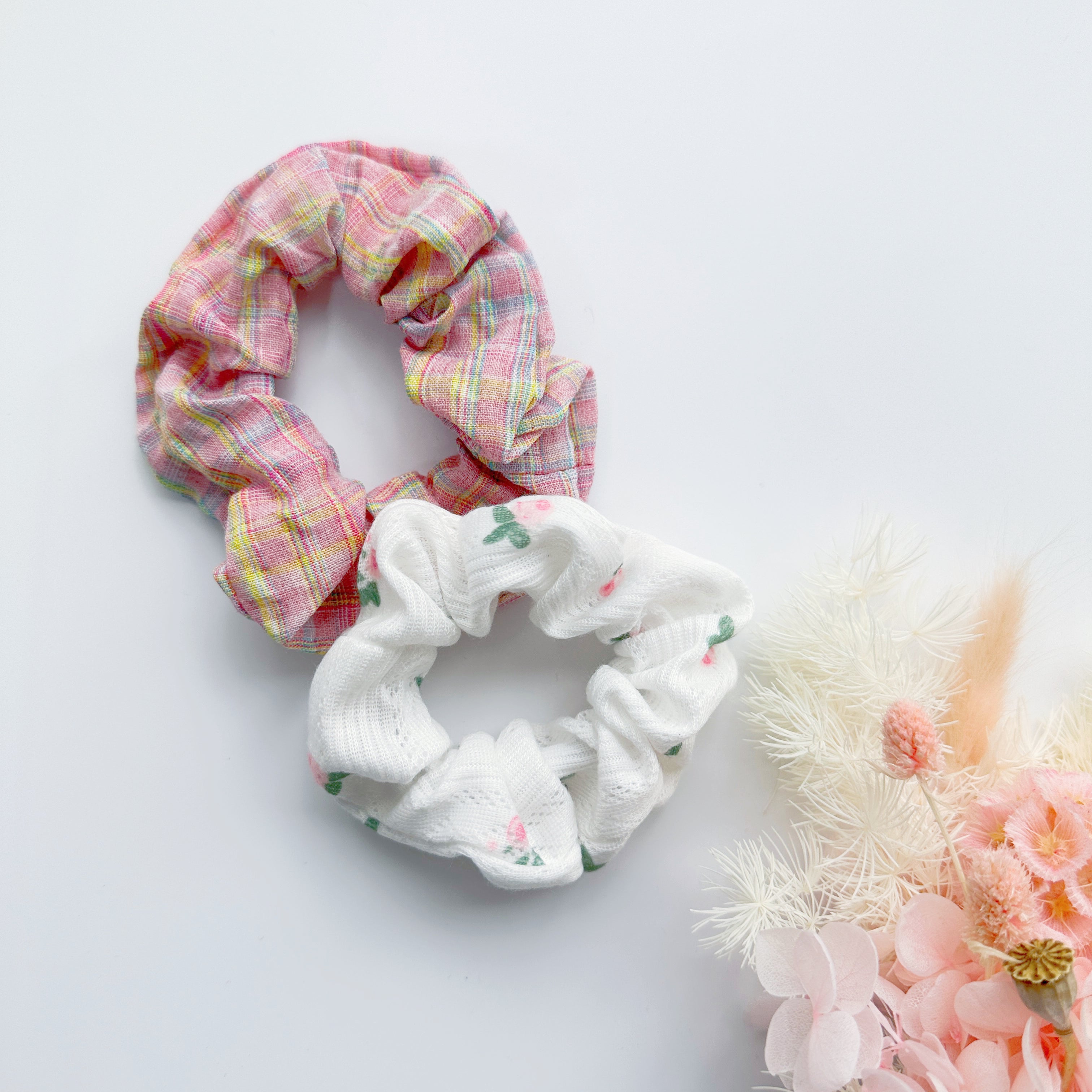 V659-SCRUNCHIES-2P-CHECK-L-161056-00 MANGO JELLY Scrunchies 2P - Check - Image 1