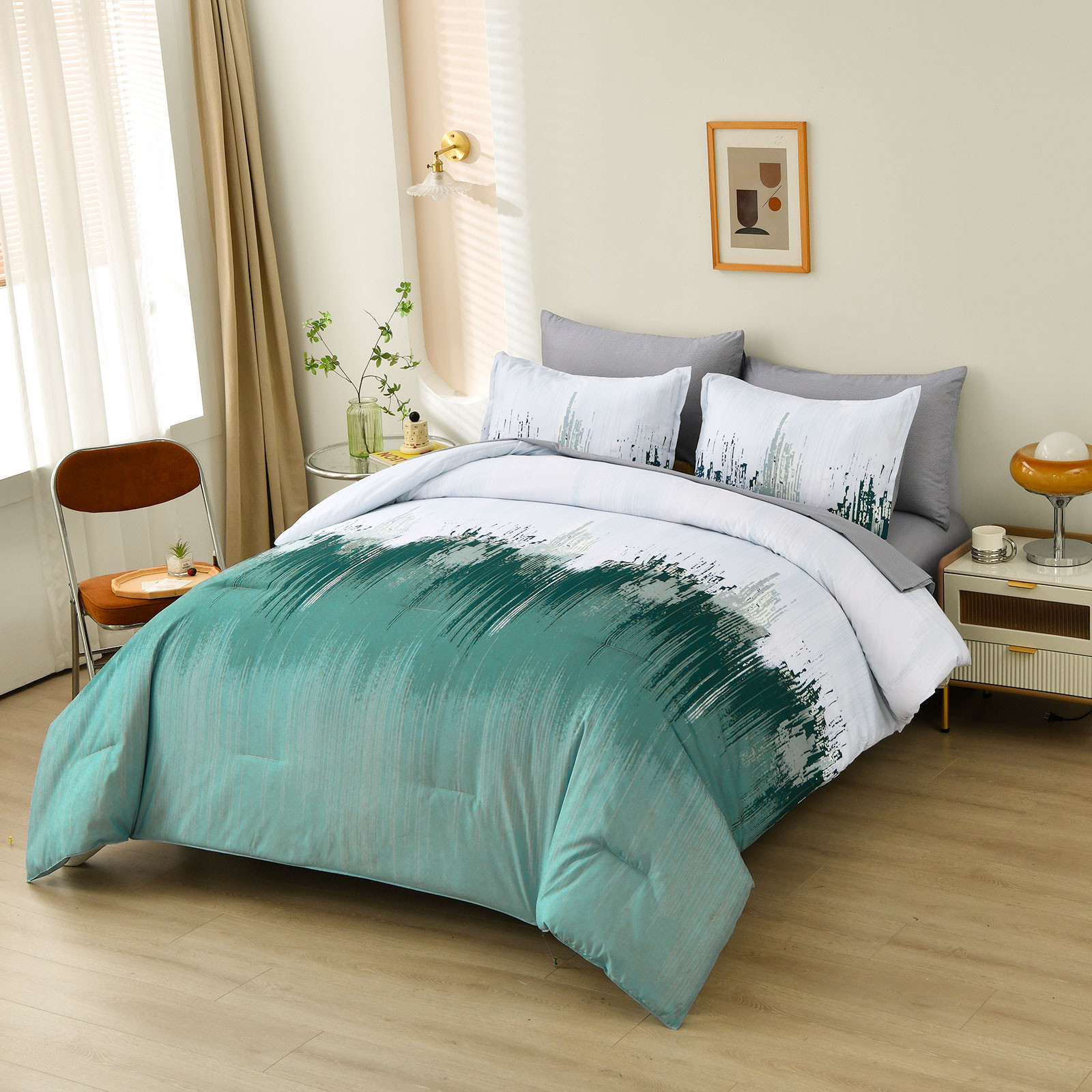 V745-MAB010940AJ3-191346-00 Floral Stripes Comforter Set, King Size, Plush 3-Piece Bedding with Pillowcases - Image 1