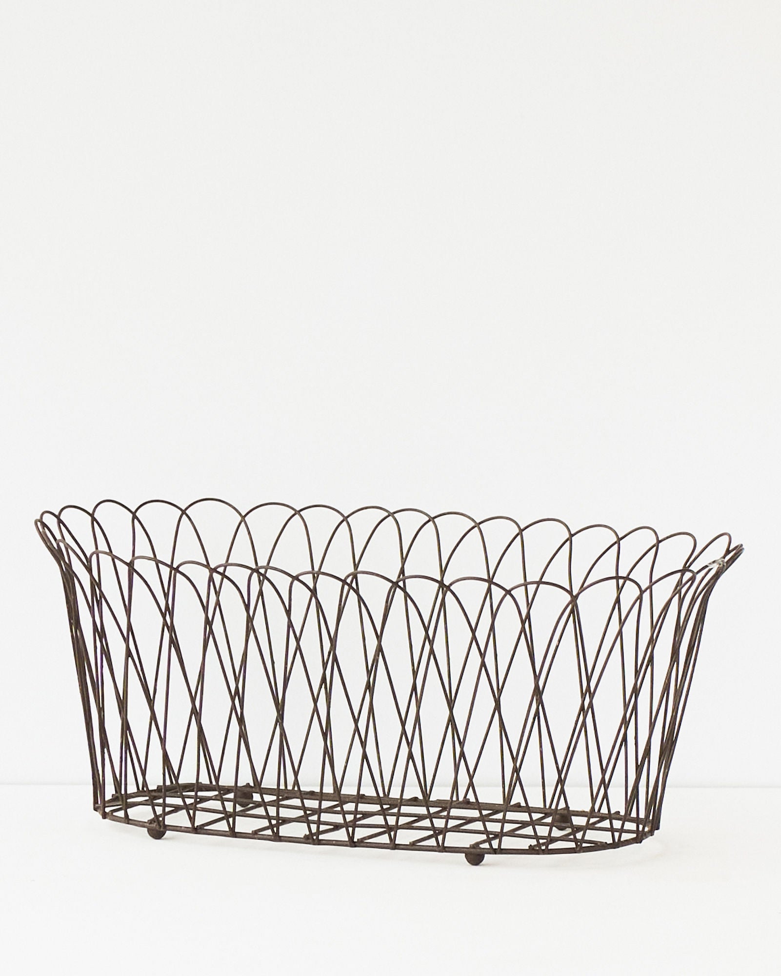 V758-CV05067R-202505231105-00 casa-verde-wire-planter-alfabia-double-rust - Image 1