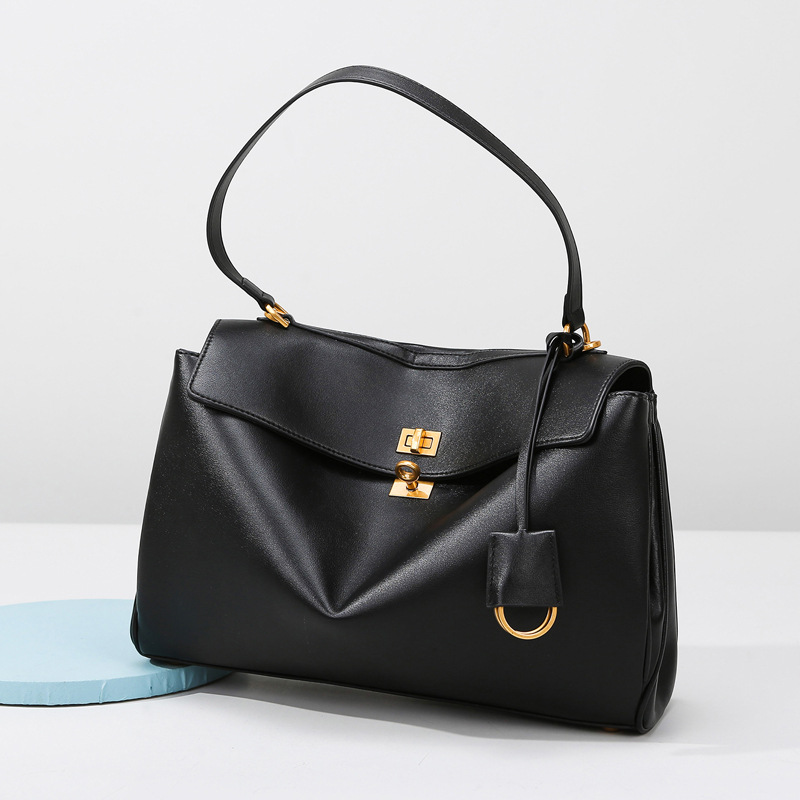 V888-ELOSUNG12960-213947-00 Elegant Black Leather Handbag with Gold Accents - Versatile Shoulder and Hand Carry - Image 1