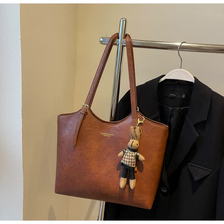 V888-ELOSUNG16295-215569-00 Brown Elegant Black PU Leather Tote Bag with Cute Bear Keychain - Large Capacity Handbag for Women (38 x 26 x 13 cm) - Image 1