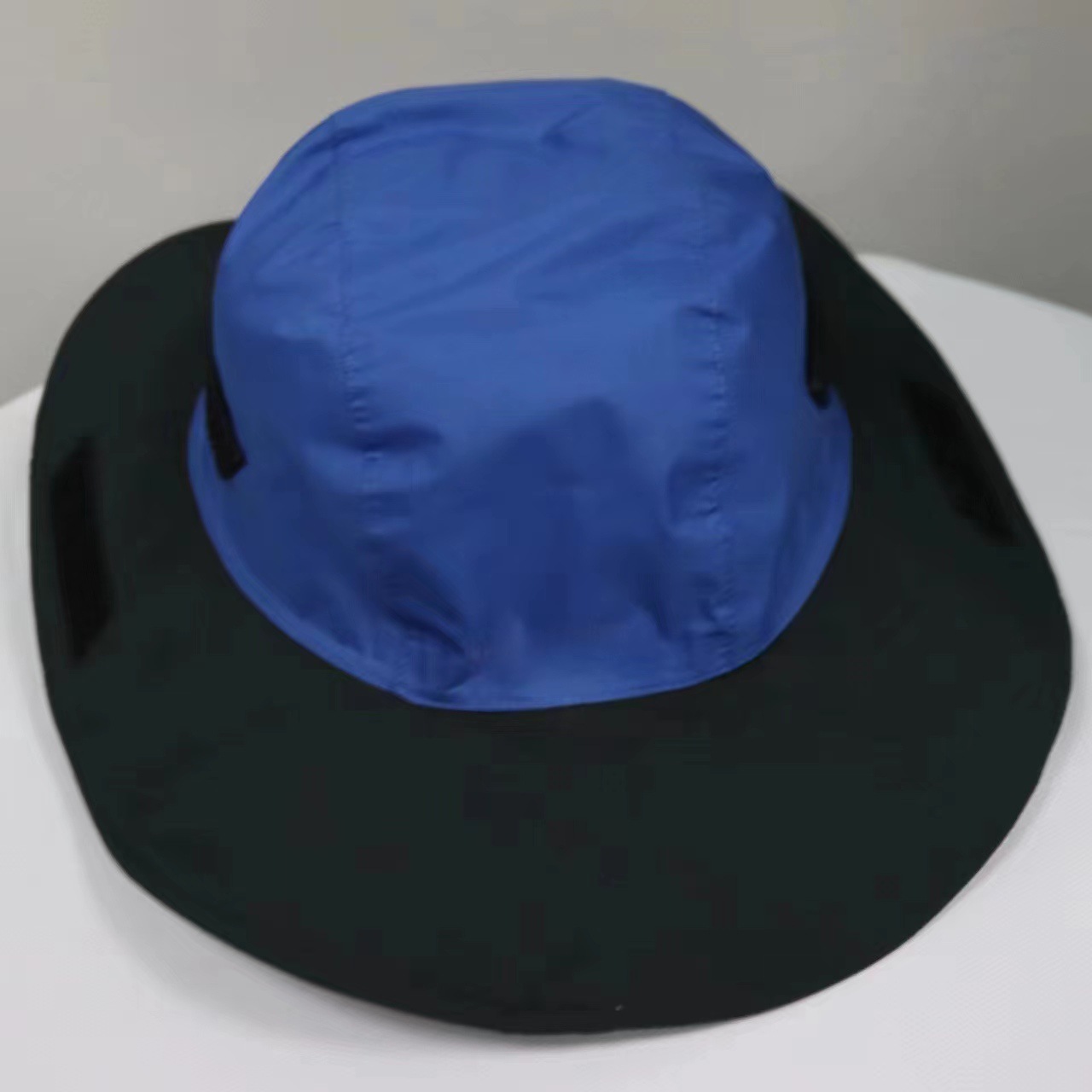 V888-ELOSUNG16383-215953-00 Blue Outdoor Waterproof Wide-Brim Rain Hat - Heavy-Duty Rain Protection - Image 1