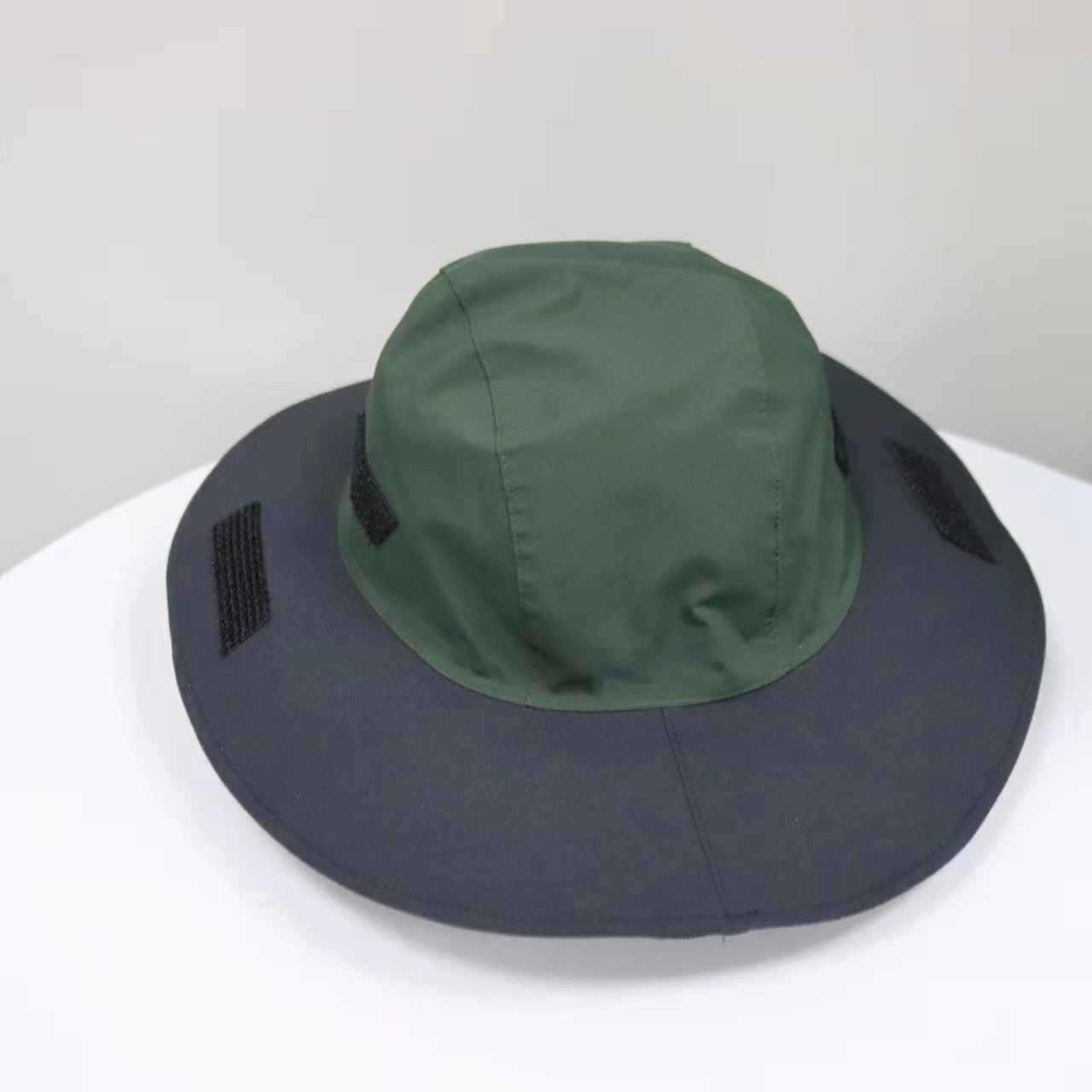 V888-ELOSUNG16456-216170-00 Marine Green Outdoor Waterproof Wide-Brim Rain Hat - Heavy-Duty Rain Protection - Image 1